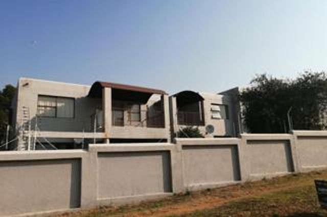 2 Bedroom Property for Sale in Vorna Valley Gauteng