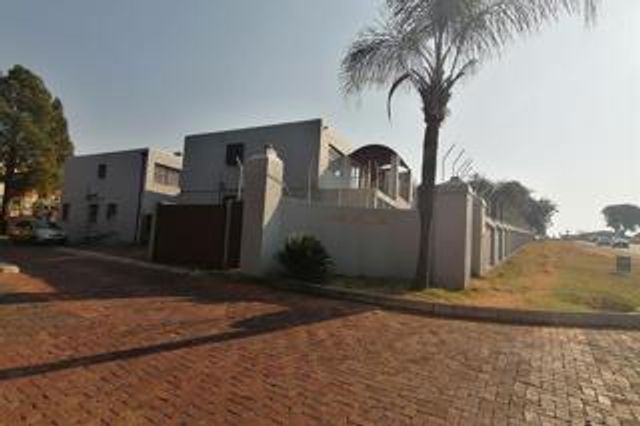 2 Bedroom Property for Sale in Vorna Valley Gauteng