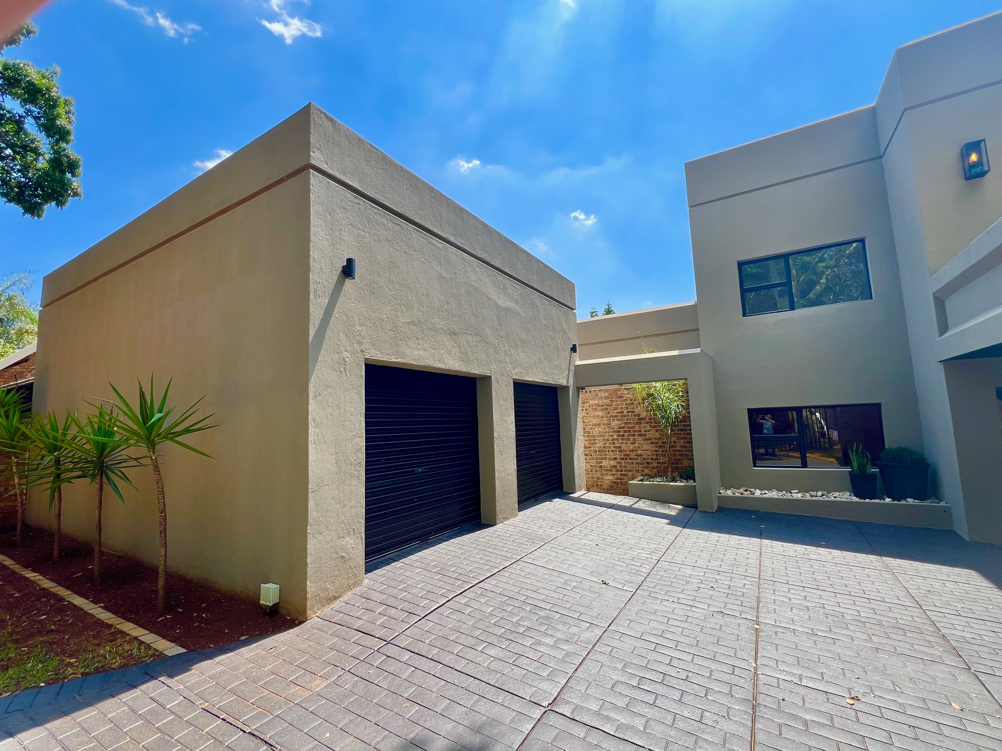 5 Bedroom Property for Sale in Garsfontein Gauteng