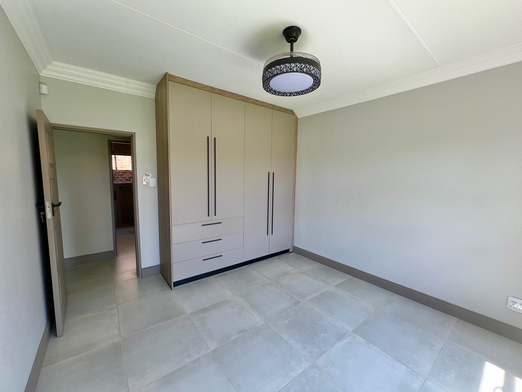 5 Bedroom Property for Sale in Garsfontein Gauteng