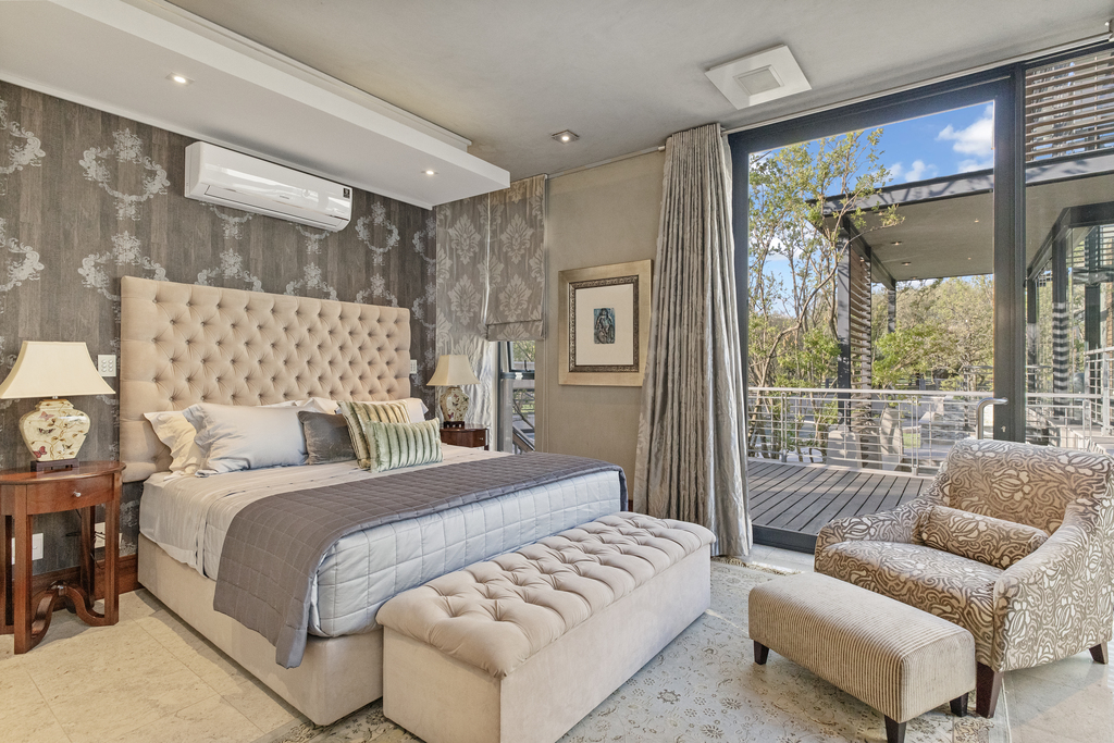 6 Bedroom Property for Sale in Waterfall Equestrian Estate Gauteng