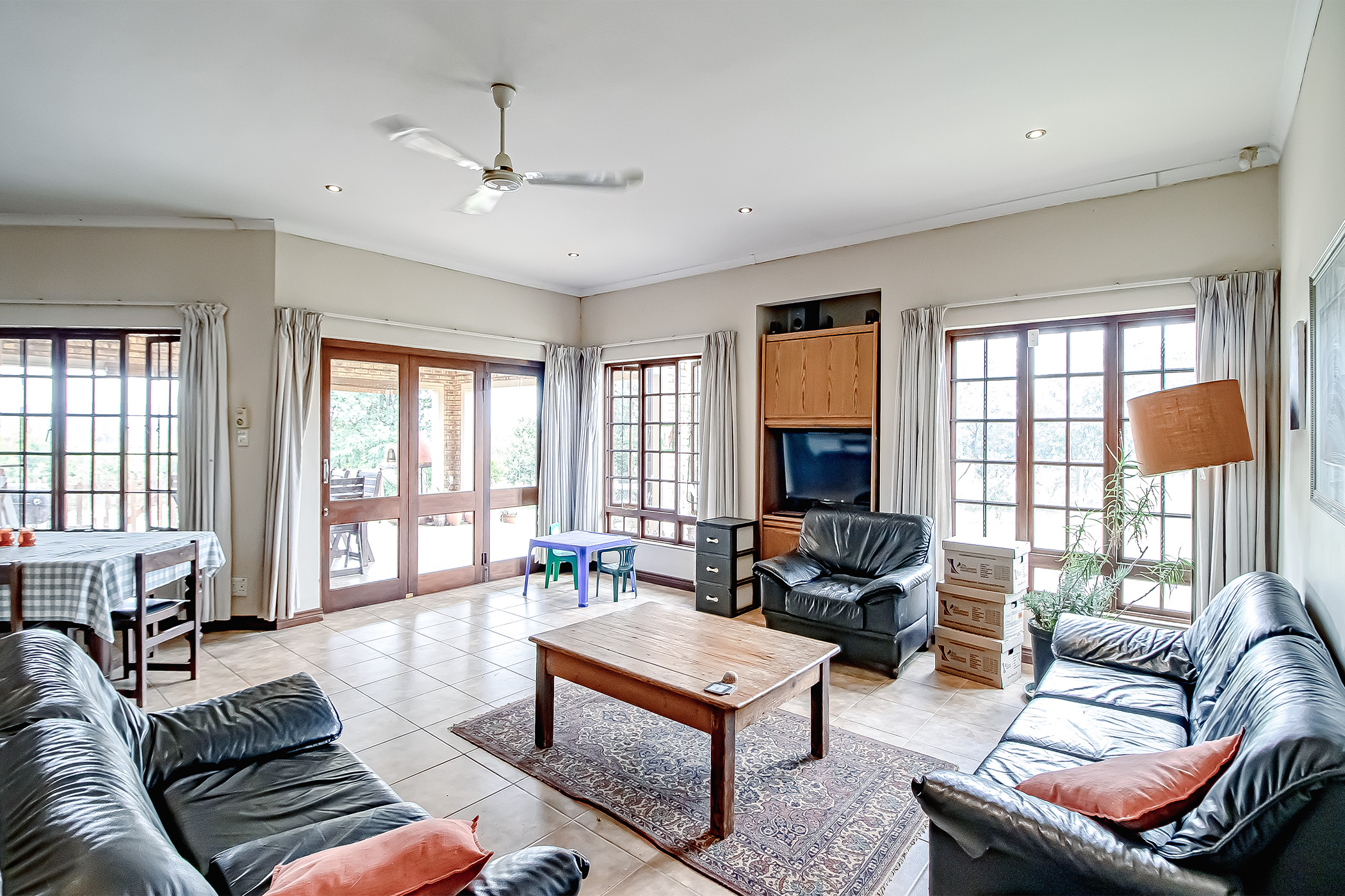 6 Bedroom Property for Sale in Mooiplaats Gauteng