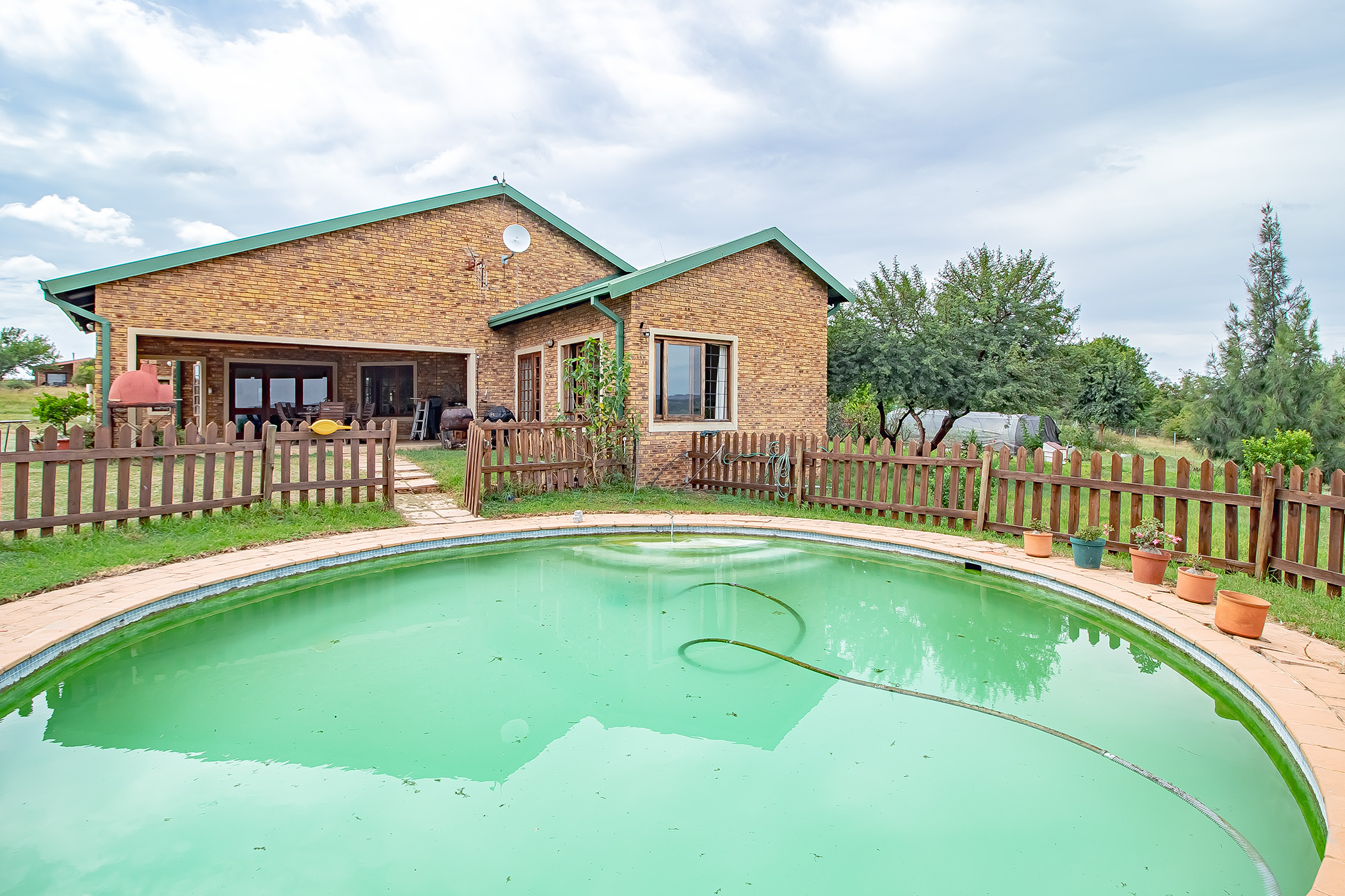 6 Bedroom Property for Sale in Mooiplaats Gauteng