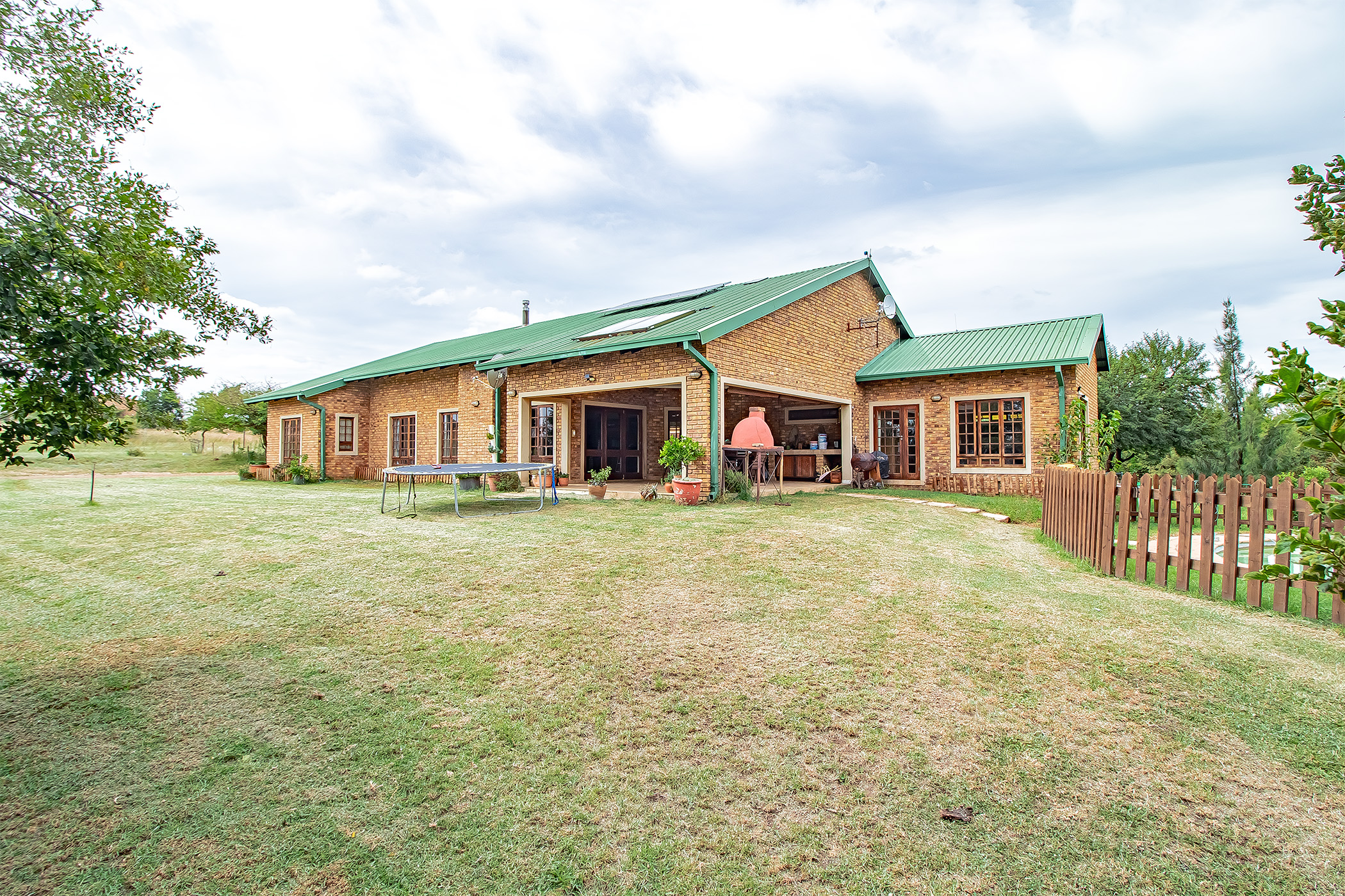 6 Bedroom Property for Sale in Mooiplaats Gauteng