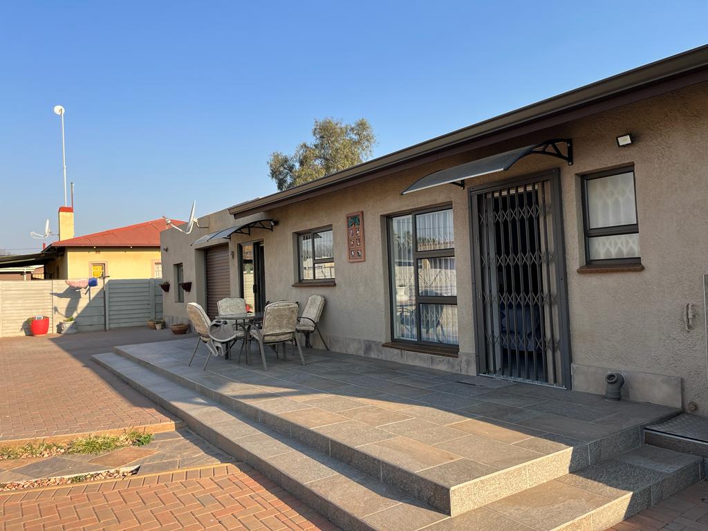 3 Bedroom Property for Sale in Rothdene Gauteng