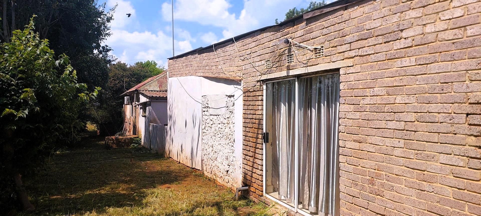 2 Bedroom Property for Sale in Lenteland Gauteng