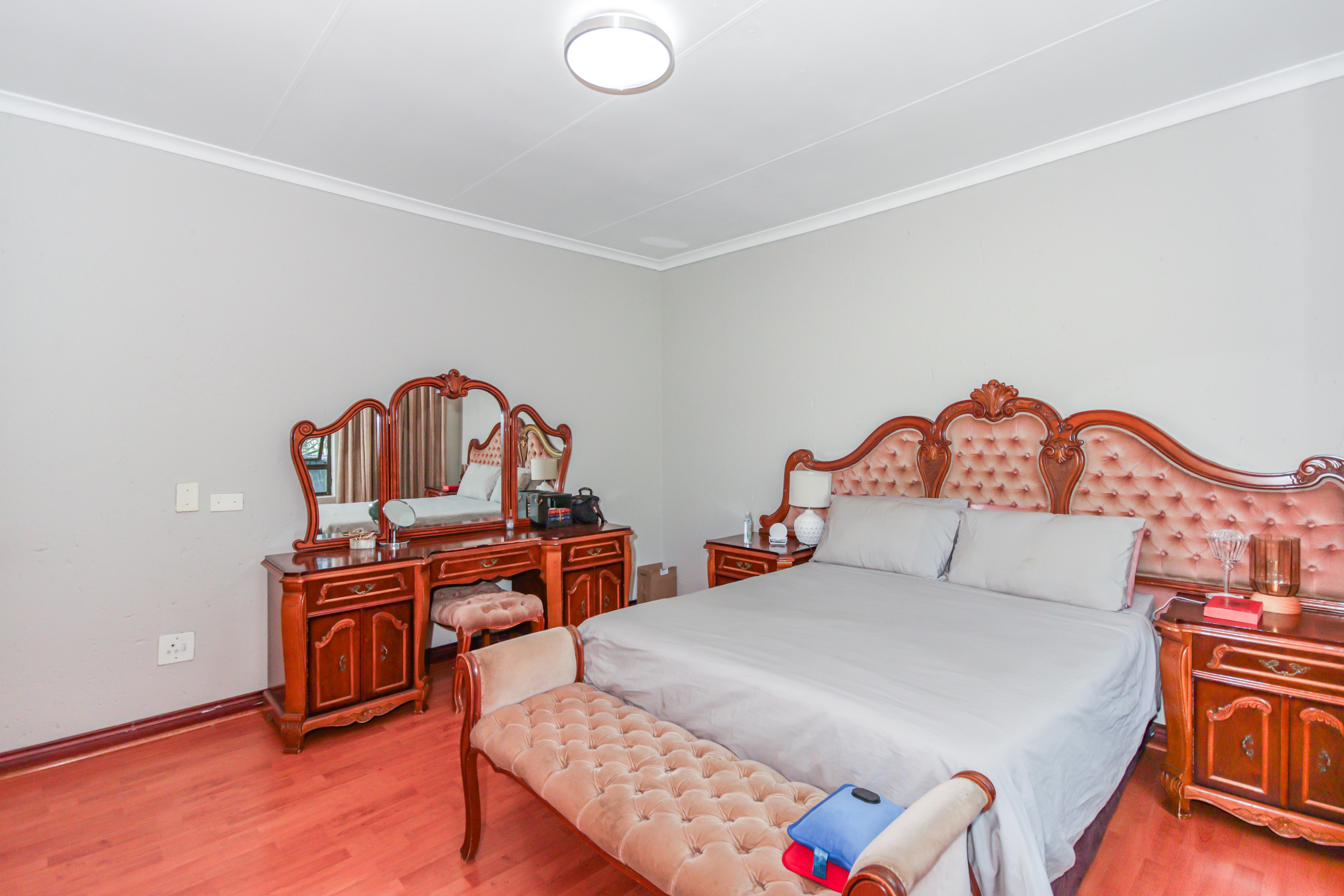 To Let 2 Bedroom Property for Rent in Saddlebrook Estate Gauteng
