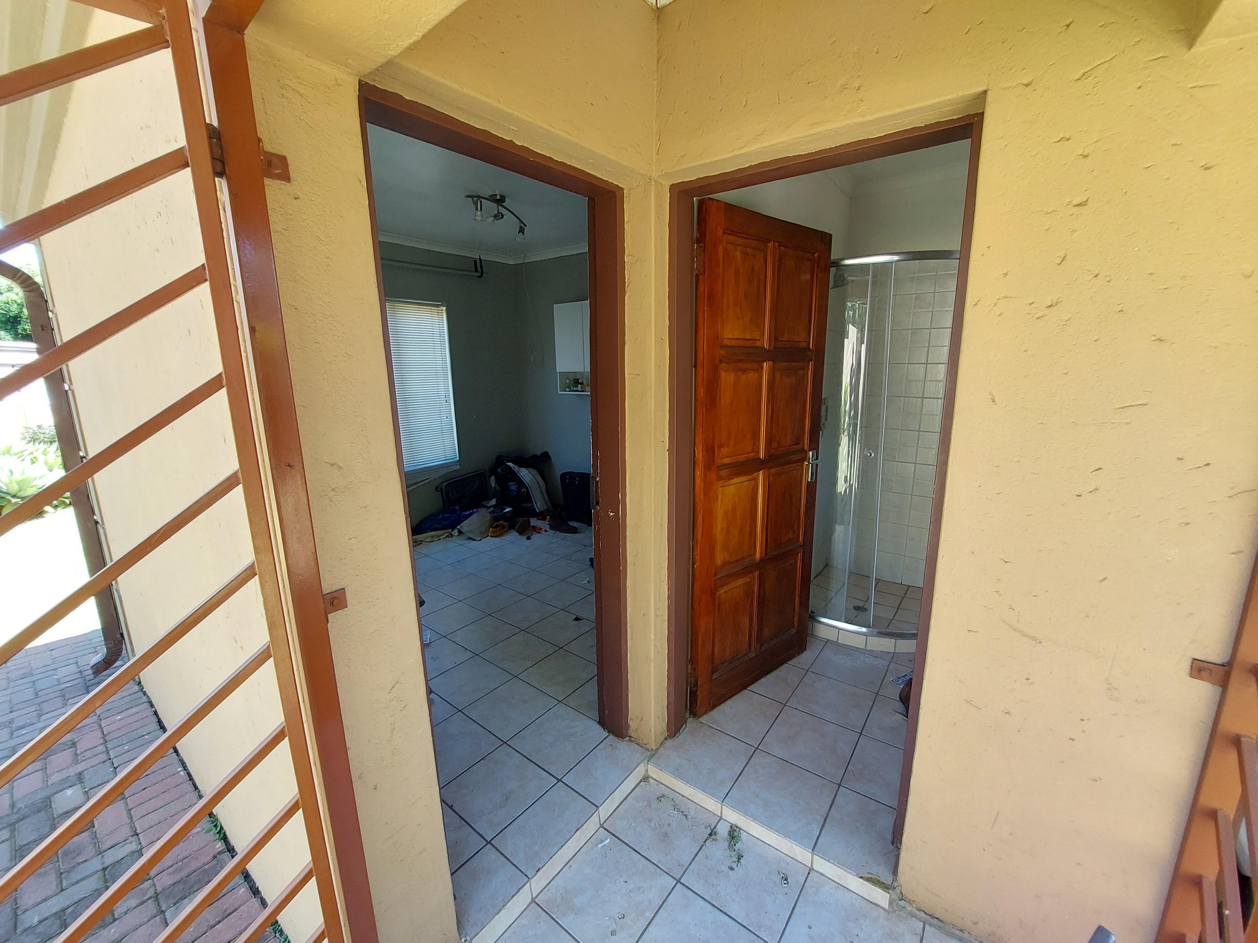 To Let 4 Bedroom Property for Rent in Faerie Glen Gauteng