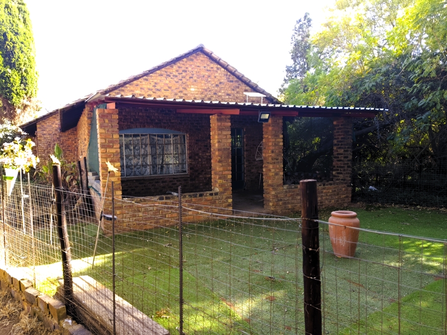 3 Bedroom Property for Sale in Firolaz AH Gauteng