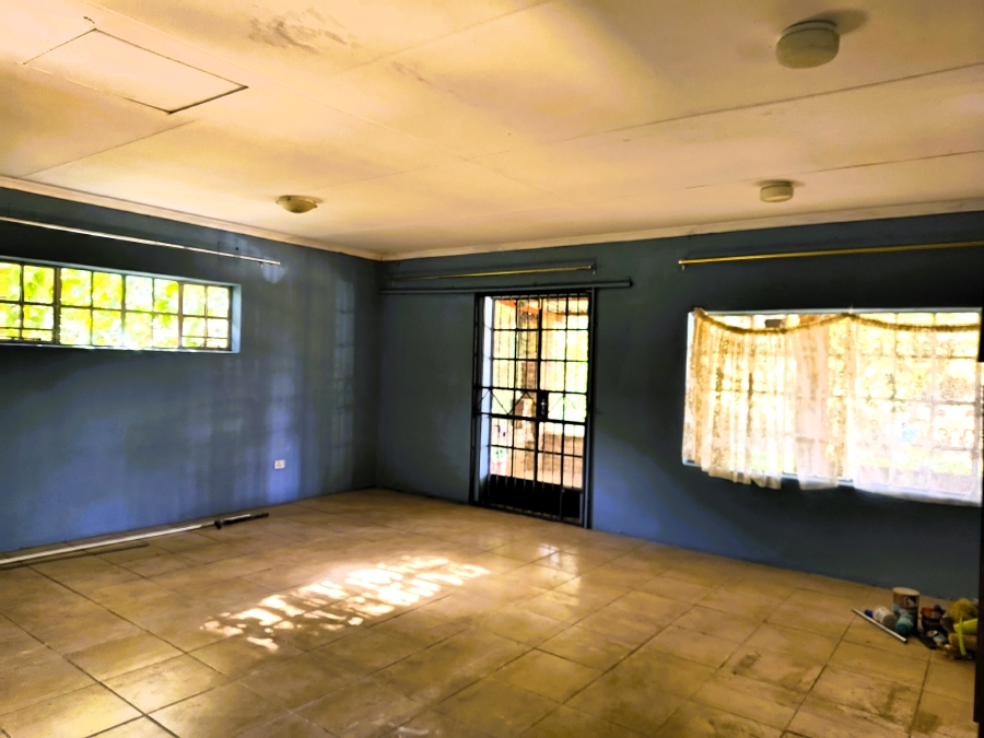 3 Bedroom Property for Sale in Firolaz AH Gauteng