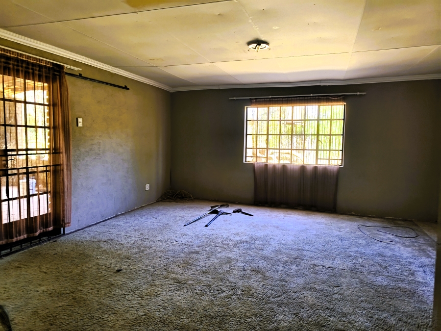 3 Bedroom Property for Sale in Firolaz AH Gauteng