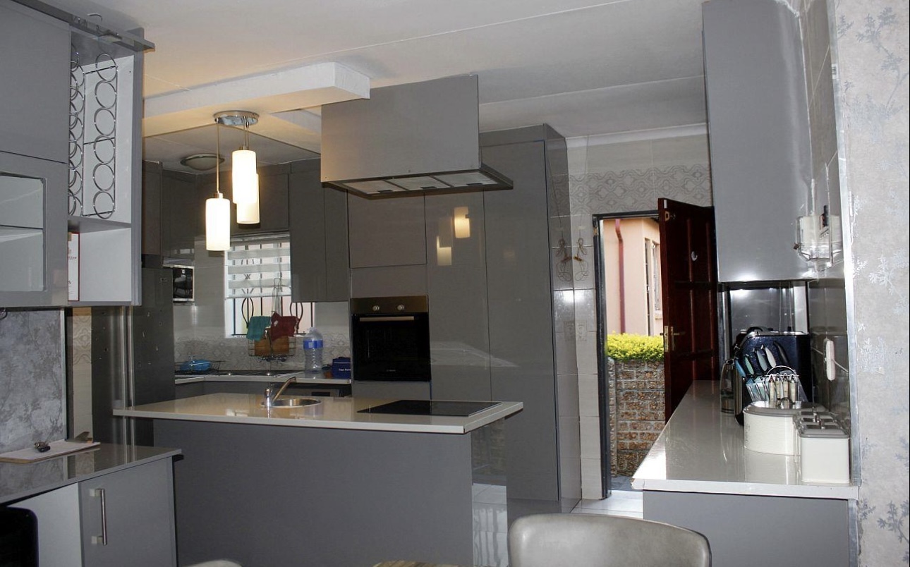 3 Bedroom Property for Sale in Noordwyk Gauteng