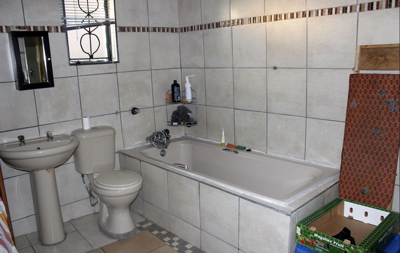 3 Bedroom Property for Sale in Noordwyk Gauteng