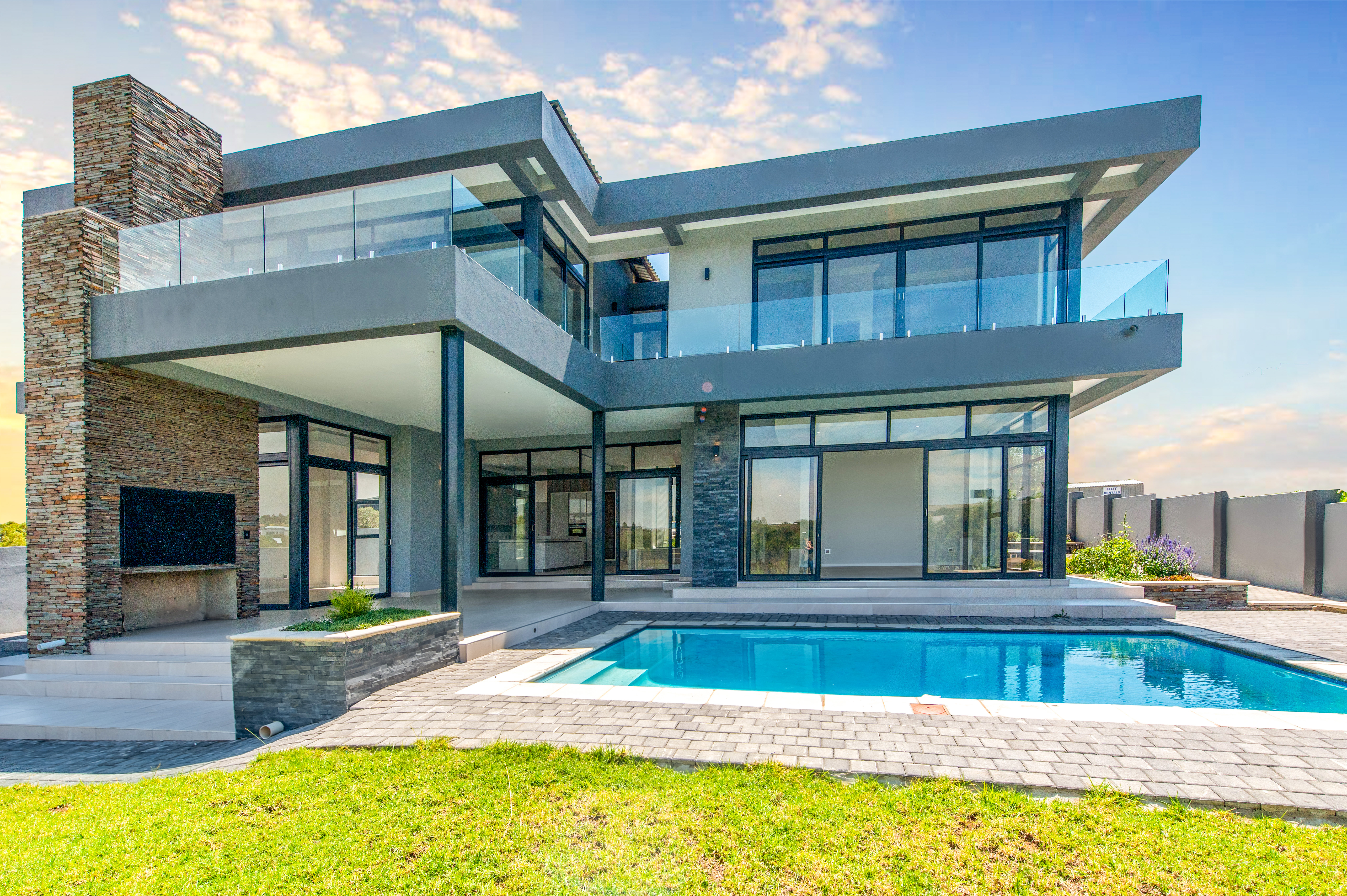 6 Bedroom Property for Sale in Waterfall Country Estate Gauteng