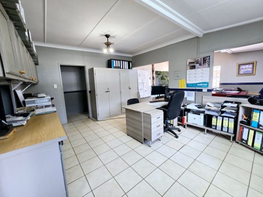 Commercial Property for Sale in Sinoville Gauteng