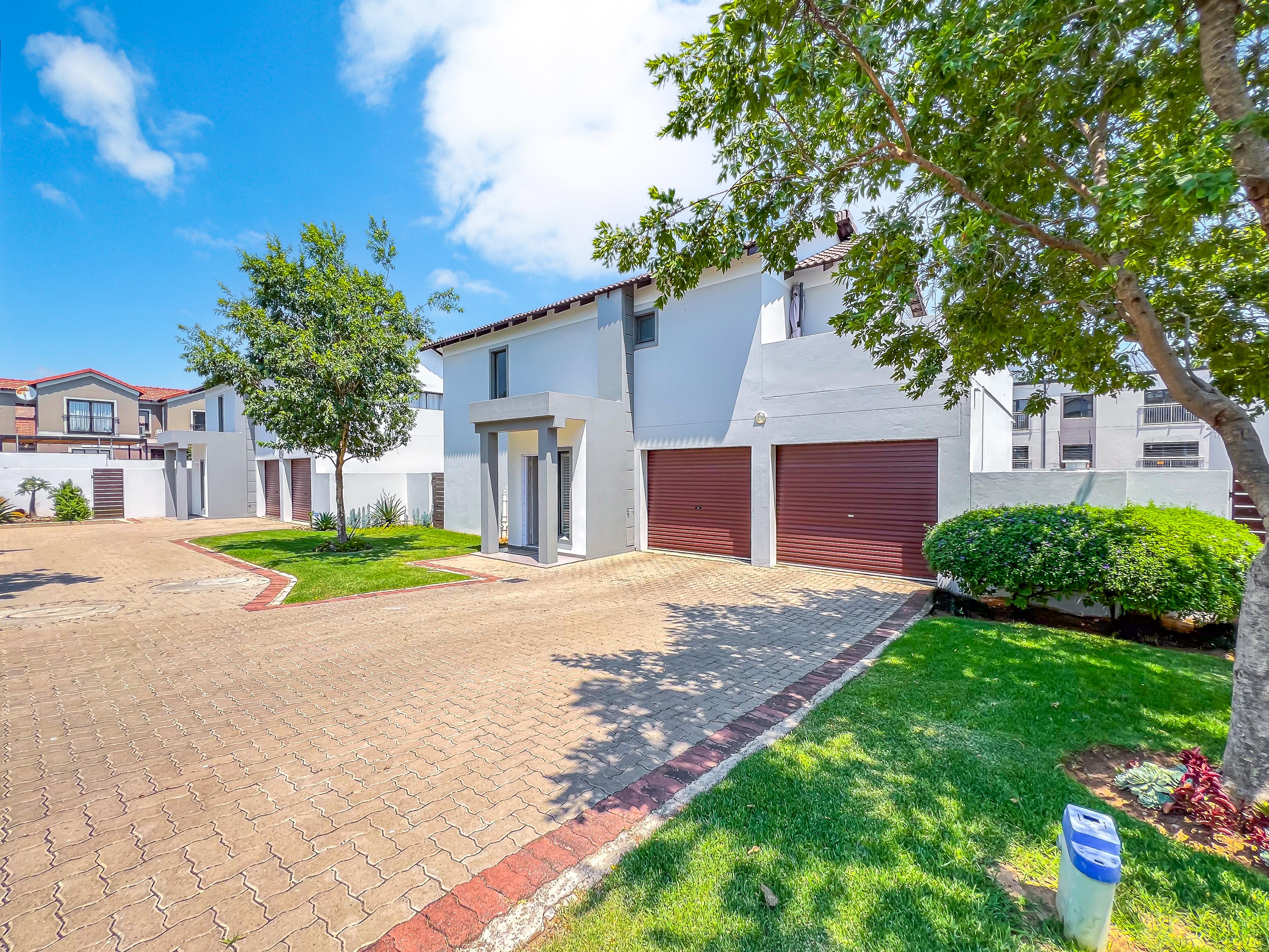 3 Bedroom Property for Sale in Broadacres Gauteng
