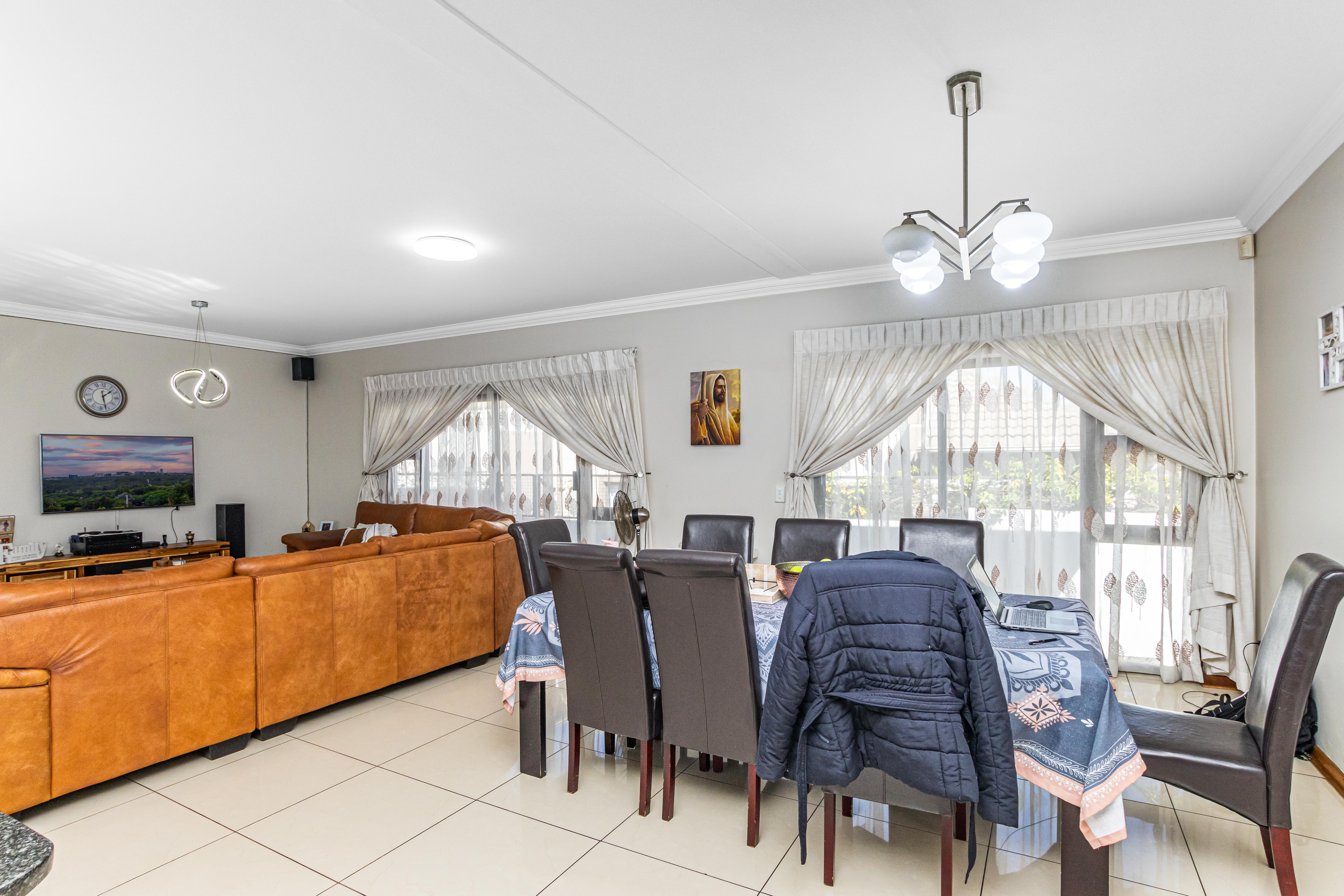To Let 5 Bedroom Property for Rent in Kyalami Glen Estate Gauteng