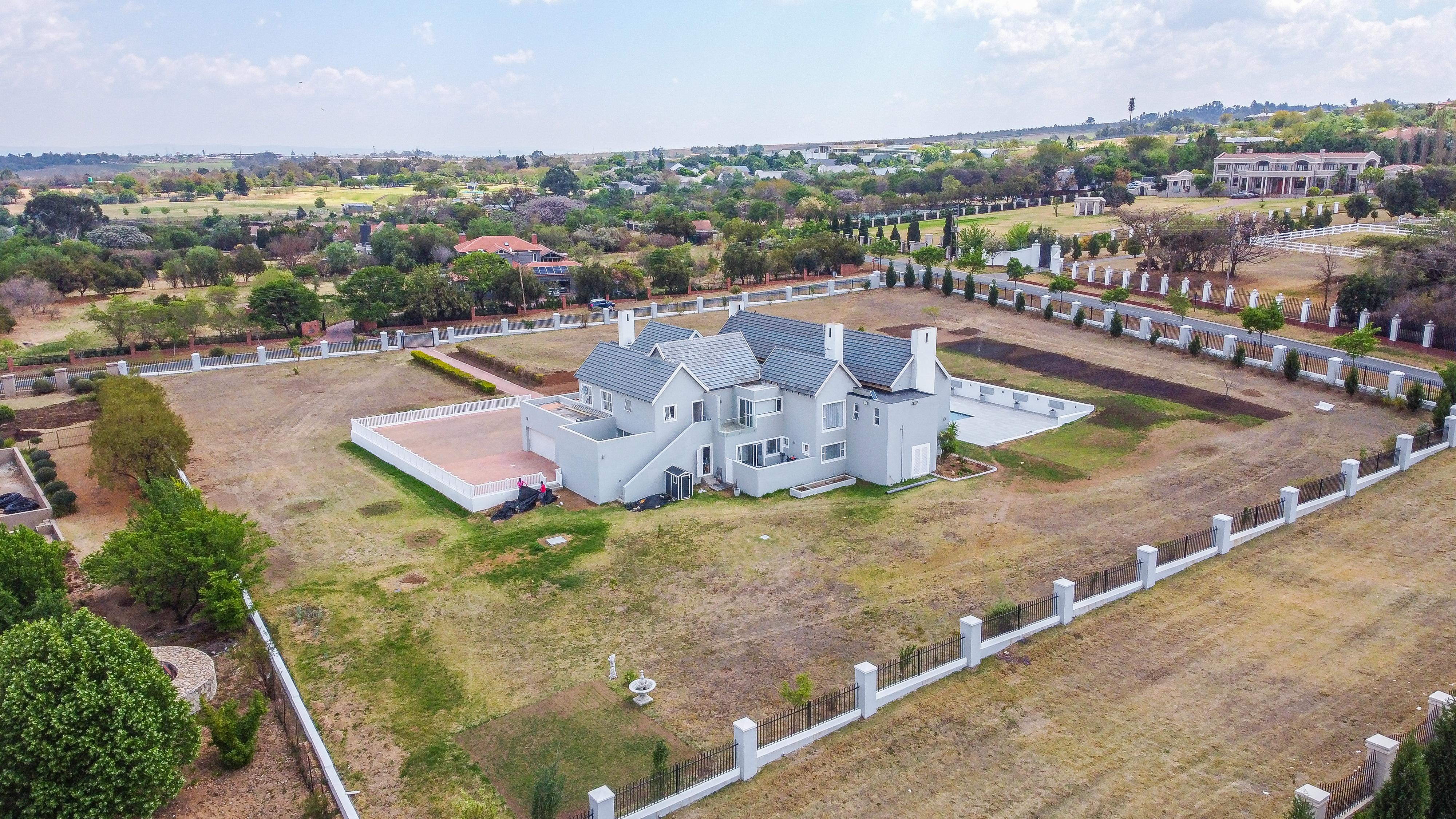 6 Bedroom Property for Sale in Saddlebrook Estate Gauteng