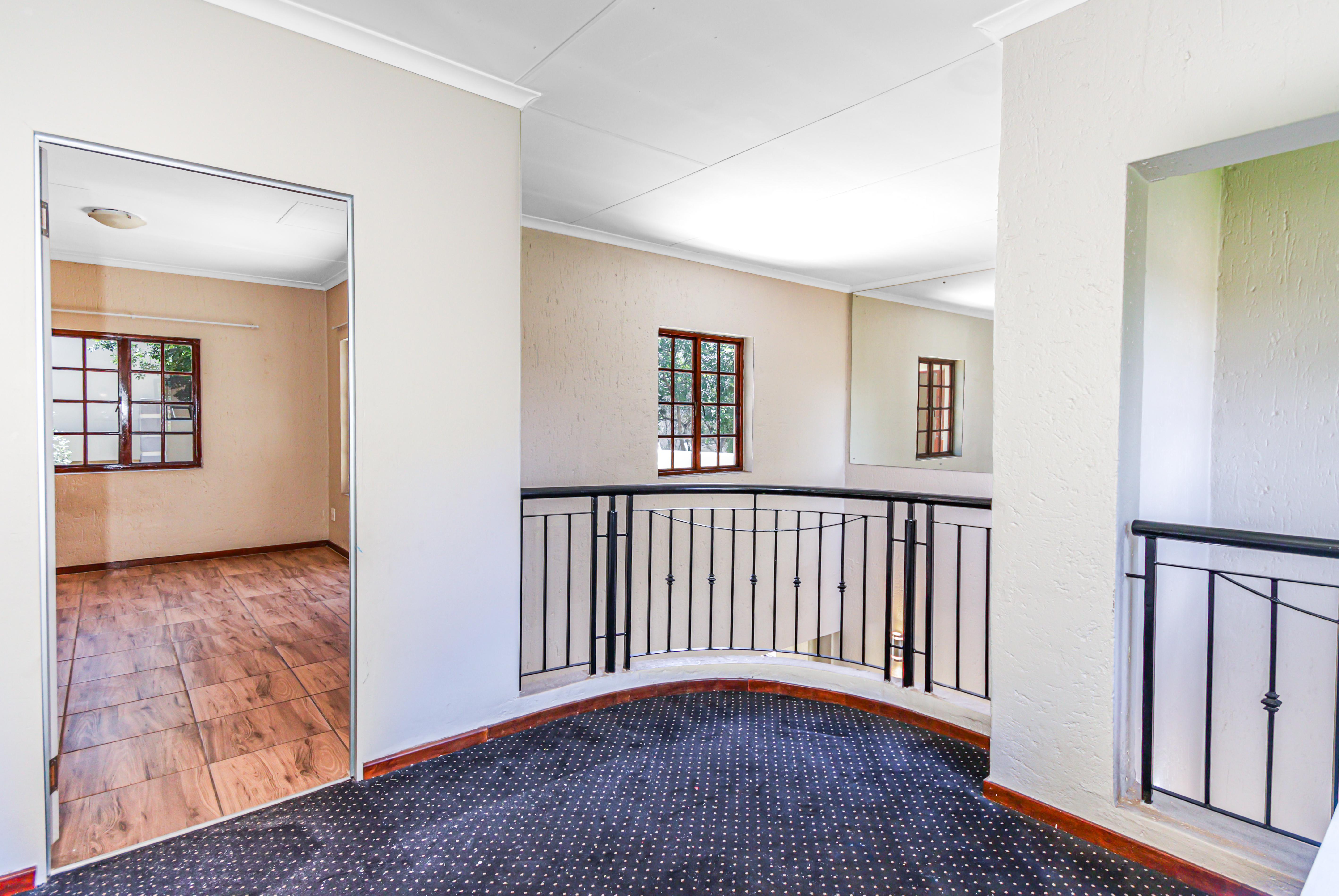 3 Bedroom Property for Sale in Lonehill Gauteng