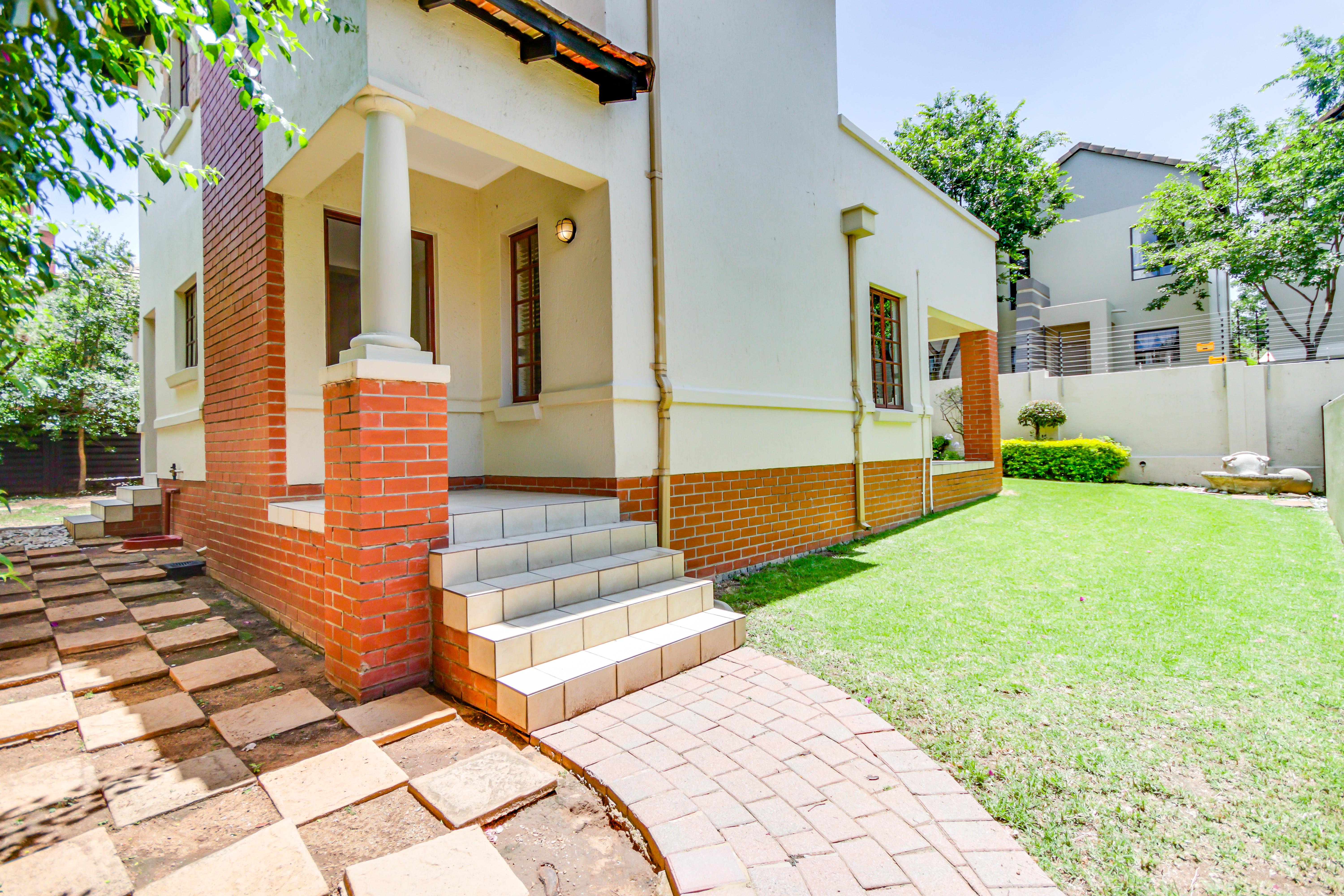 3 Bedroom Property for Sale in Lonehill Gauteng