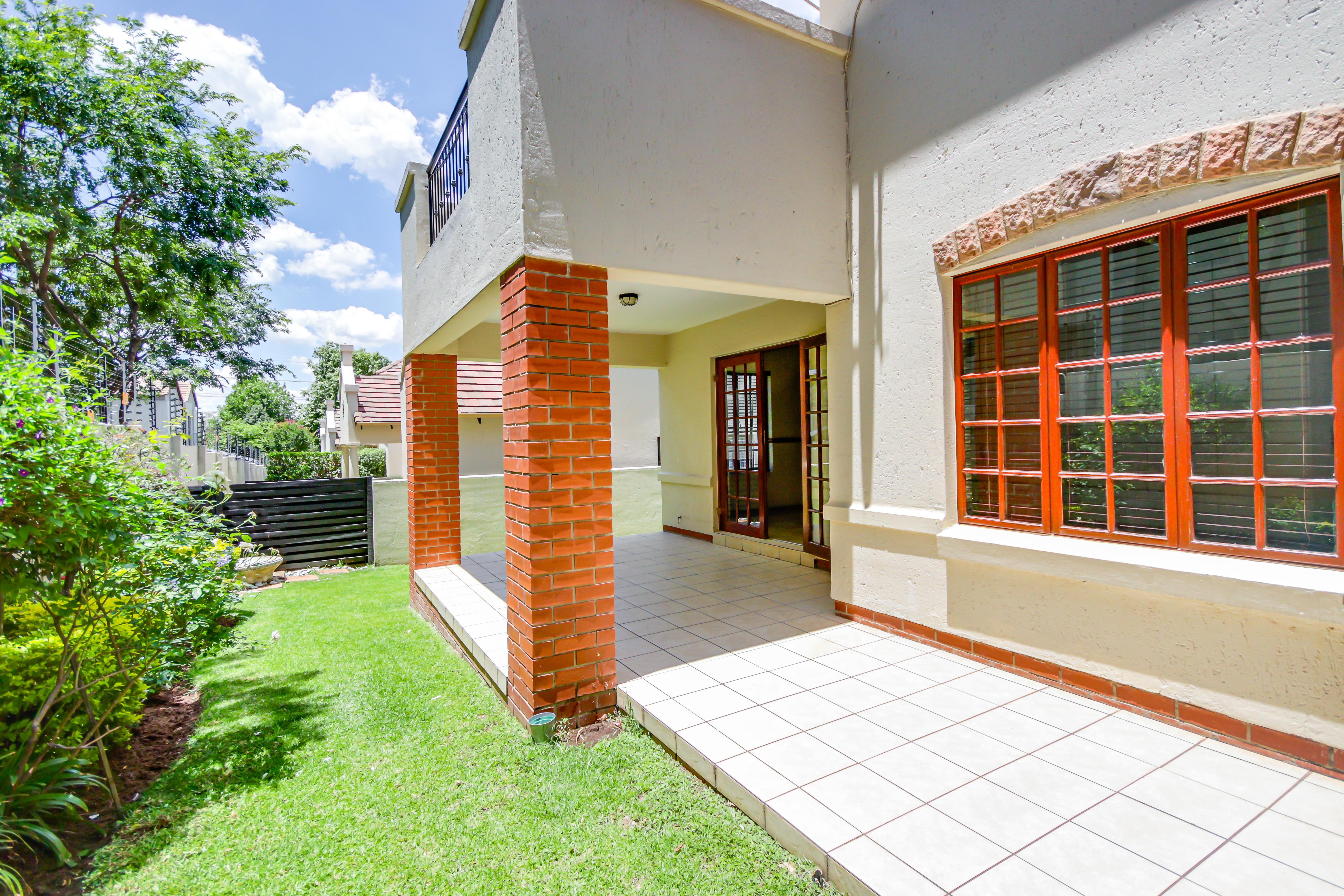 3 Bedroom Property for Sale in Lonehill Gauteng