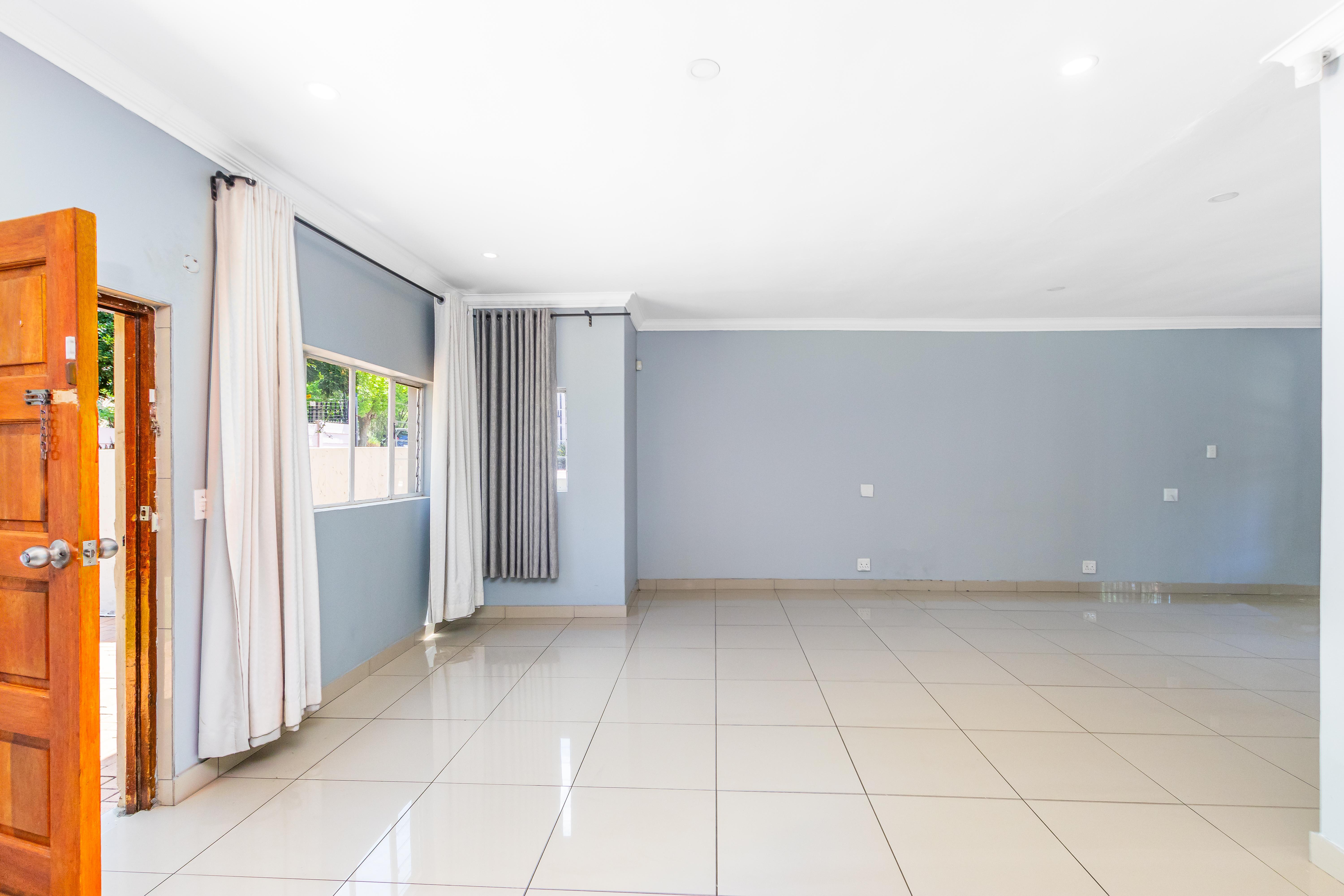 5 Bedroom Property for Sale in Vorna Valley Gauteng
