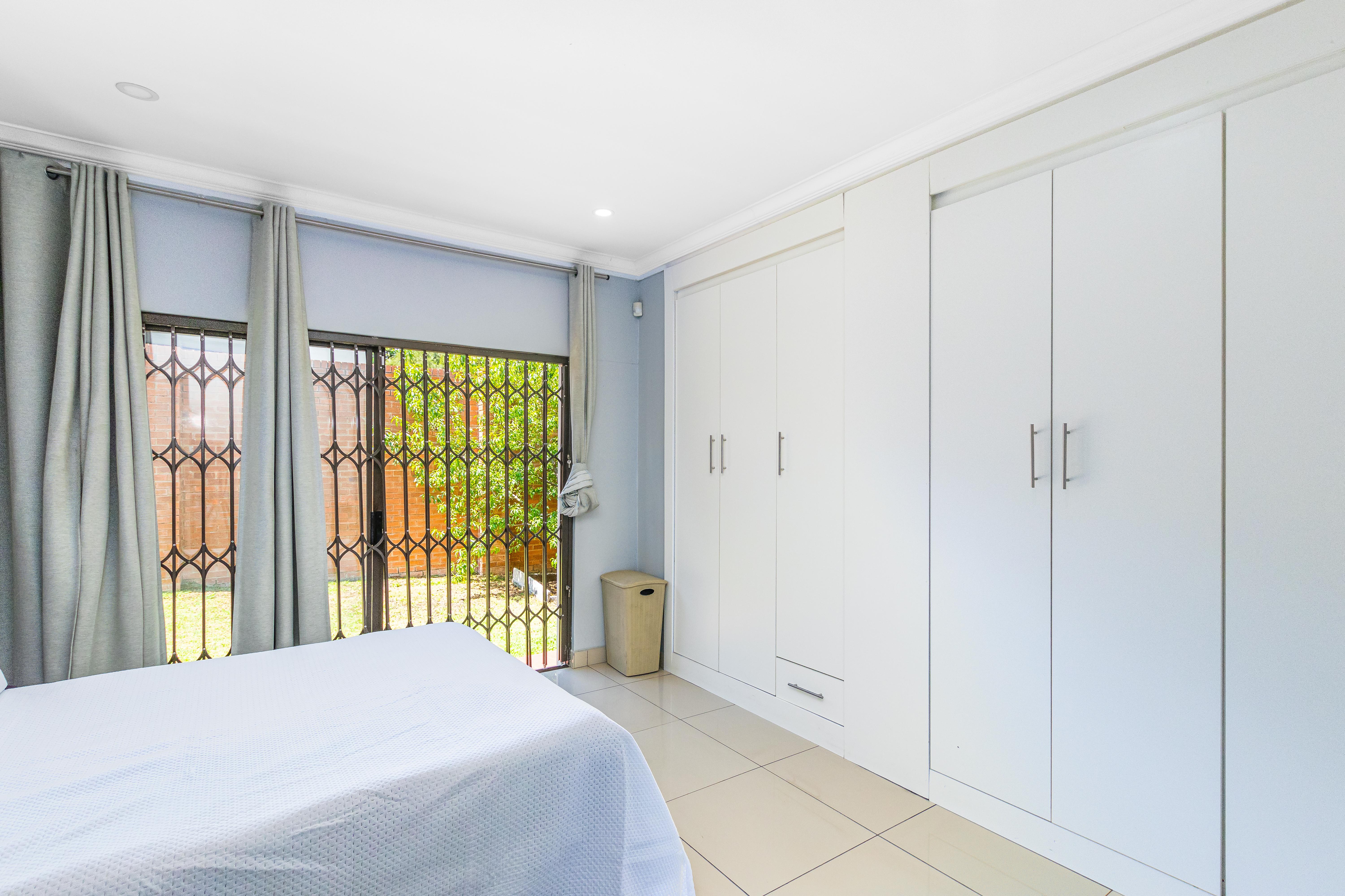 5 Bedroom Property for Sale in Vorna Valley Gauteng