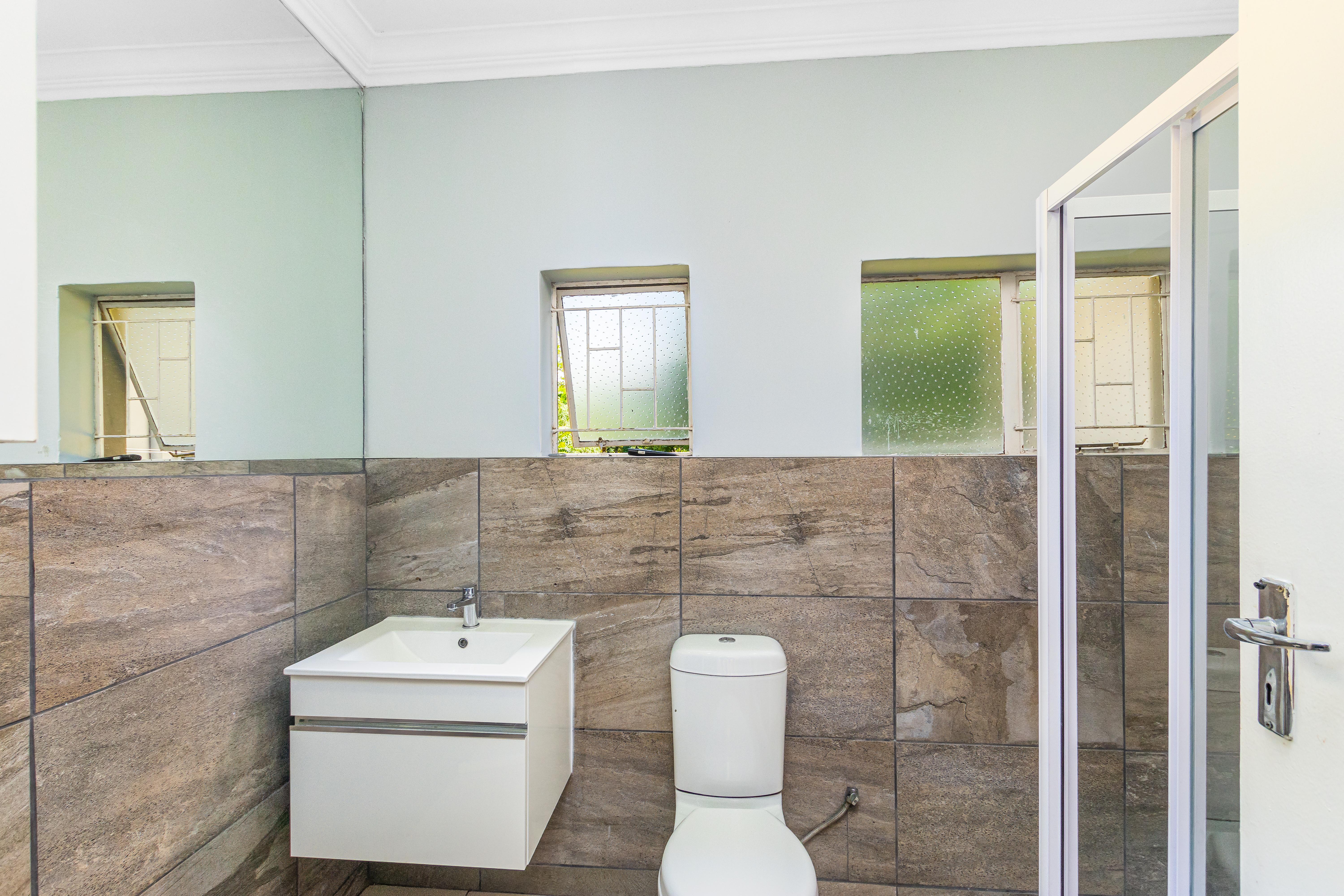 5 Bedroom Property for Sale in Vorna Valley Gauteng
