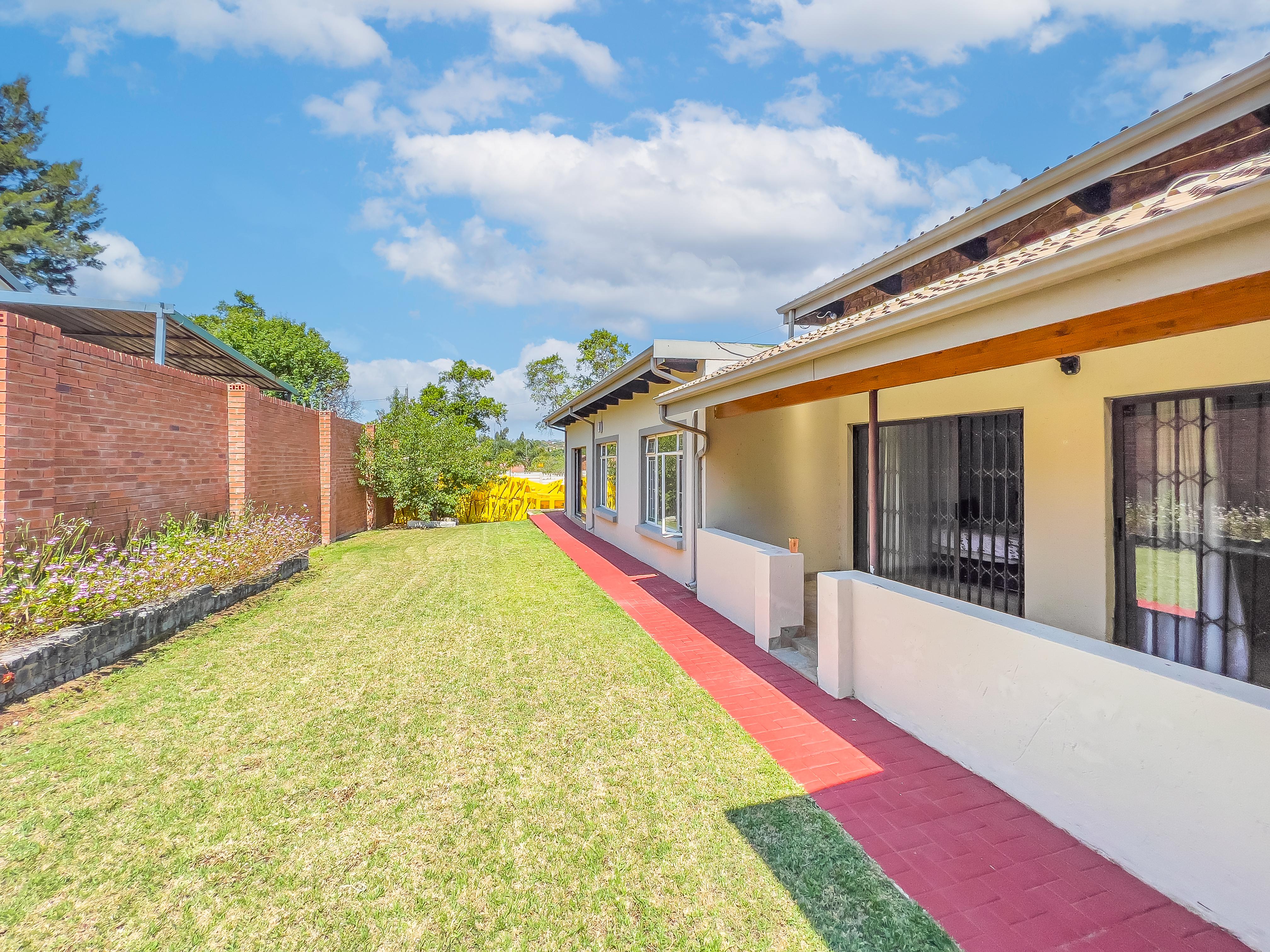 5 Bedroom Property for Sale in Vorna Valley Gauteng
