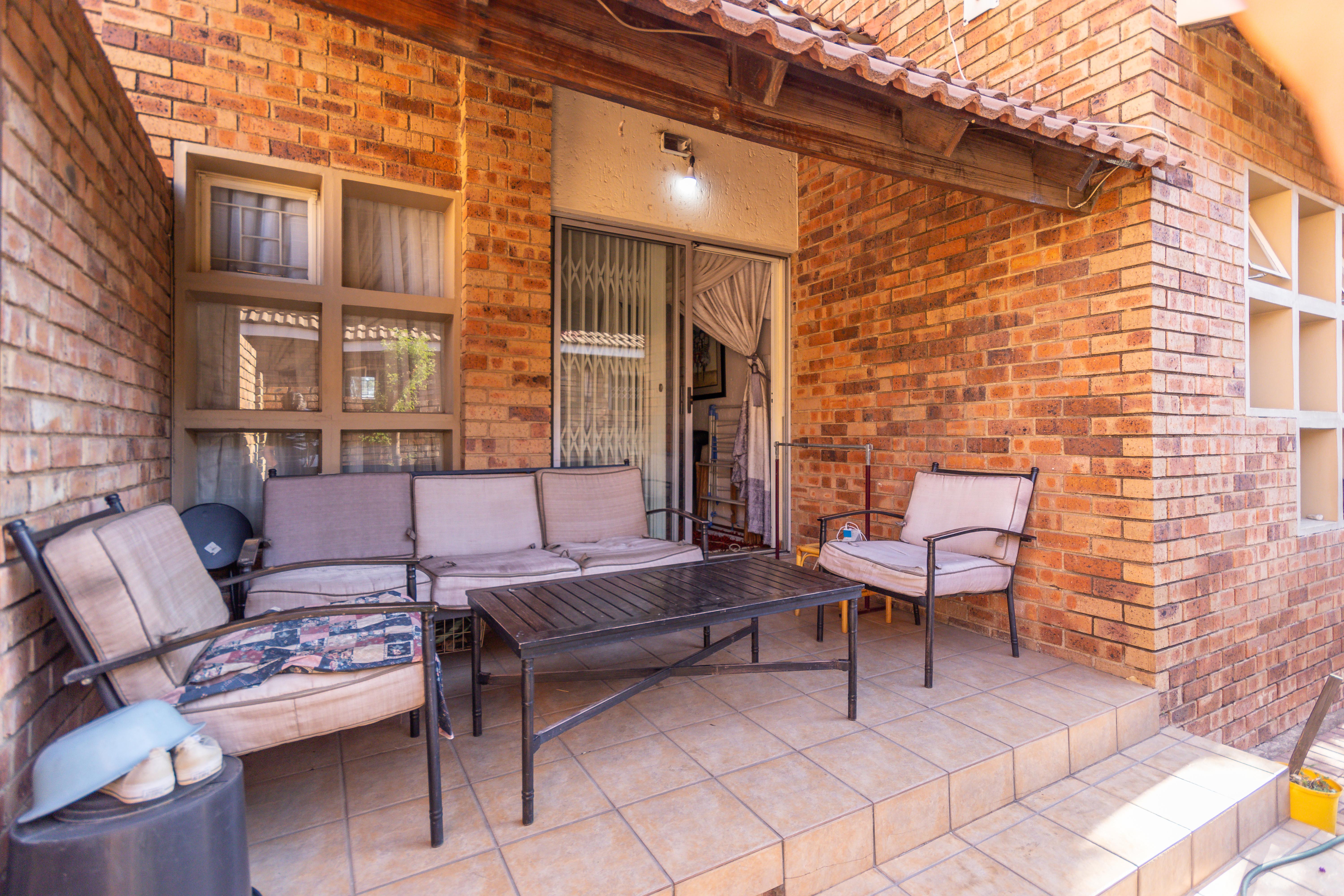 2 Bedroom Property for Sale in Halfway Gardens Gauteng