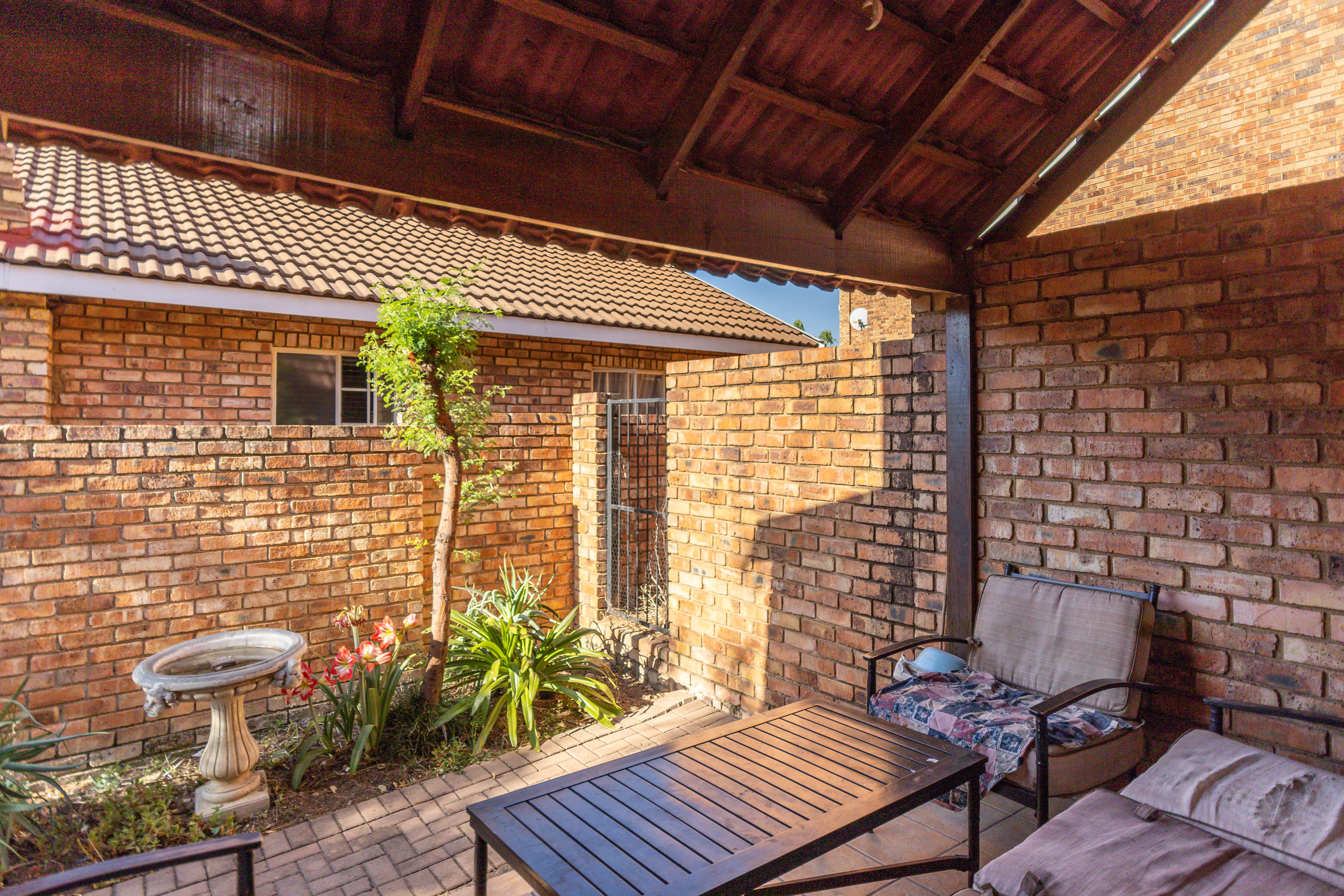 2 Bedroom Property for Sale in Halfway Gardens Gauteng