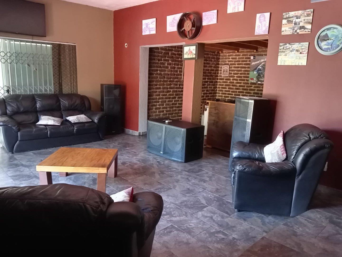 5 Bedroom Property for Sale in Kookrus Gauteng