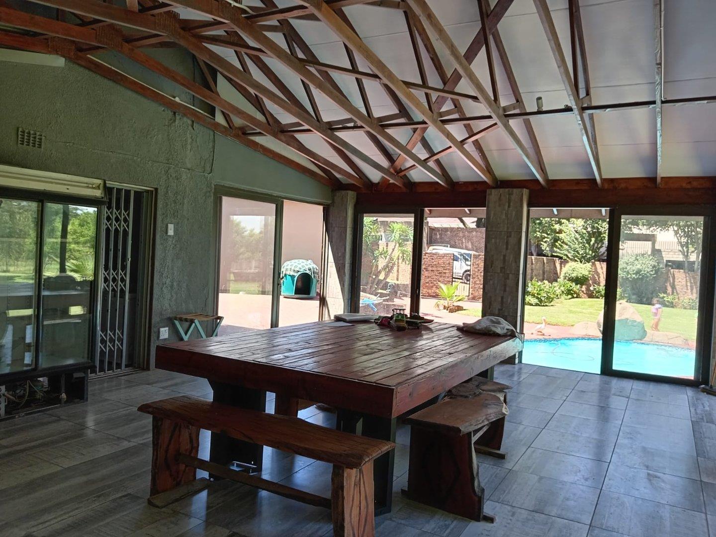 5 Bedroom Property for Sale in Kookrus Gauteng