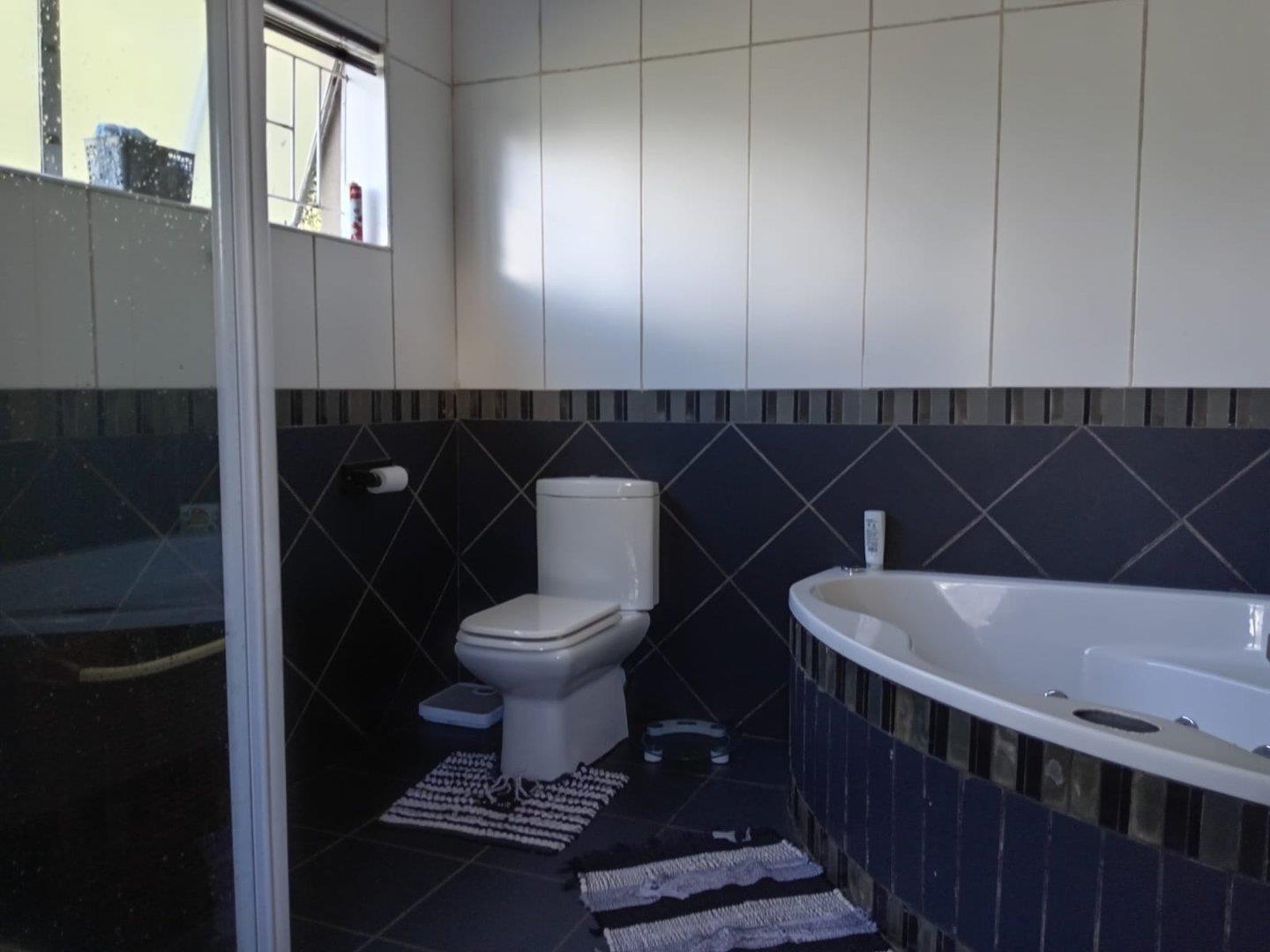 5 Bedroom Property for Sale in Kookrus Gauteng