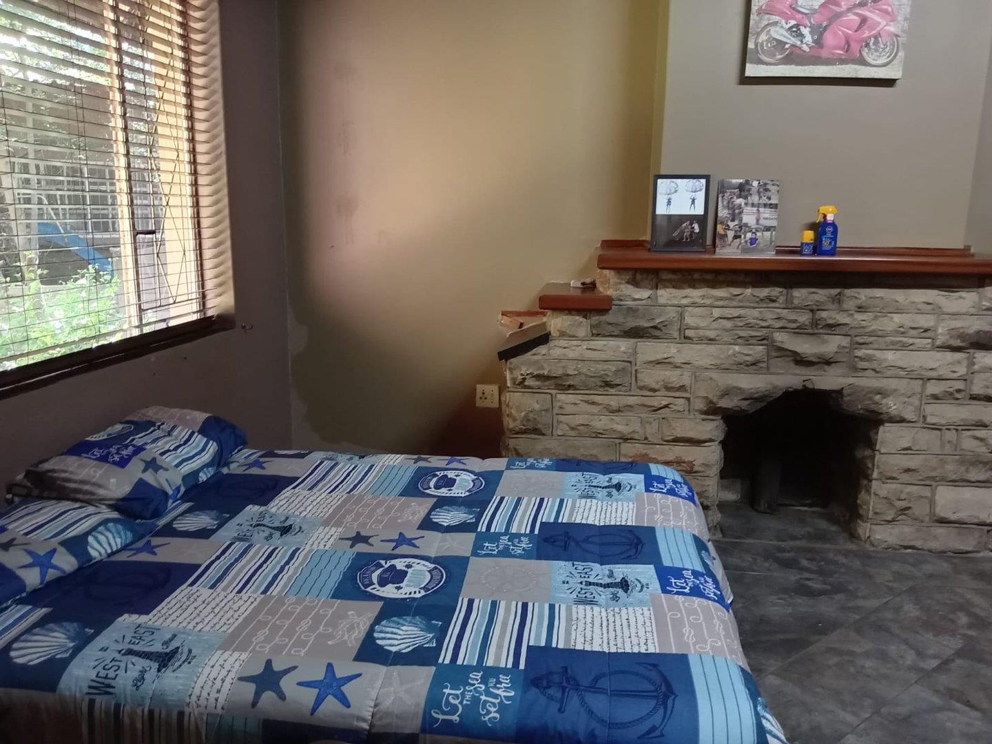 5 Bedroom Property for Sale in Kookrus Gauteng