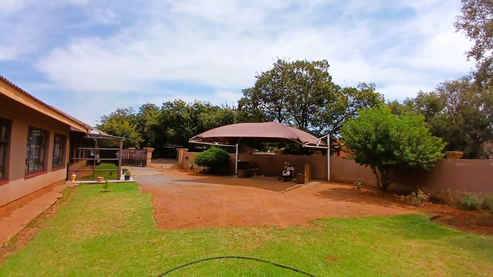 4 Bedroom Property for Sale in Unitas Park Gauteng