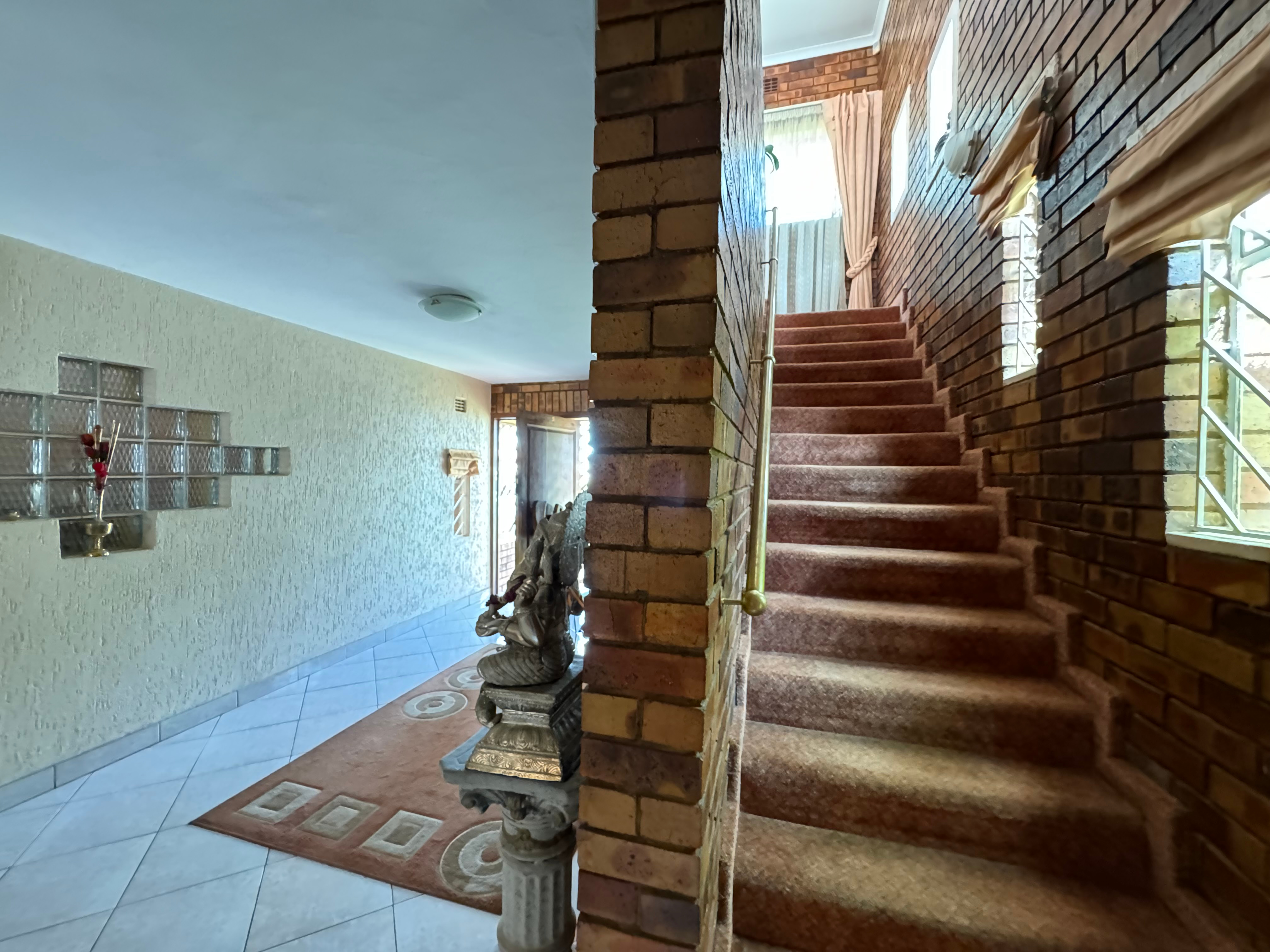 5 Bedroom Property for Sale in Lenasia South Gauteng