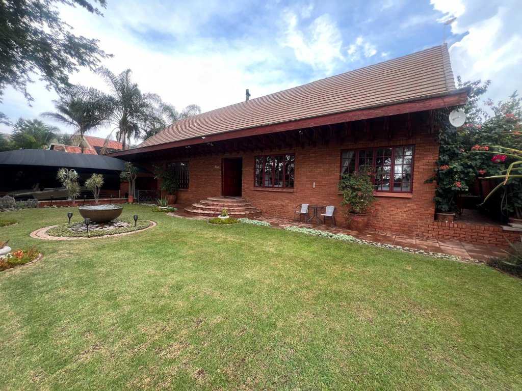 6 Bedroom Property for Sale in Amandasig Gauteng