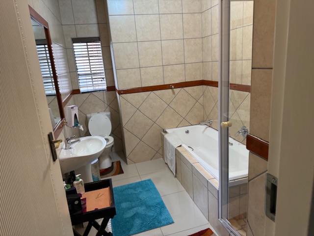 3 Bedroom Property for Sale in Thatchfield Close Gauteng