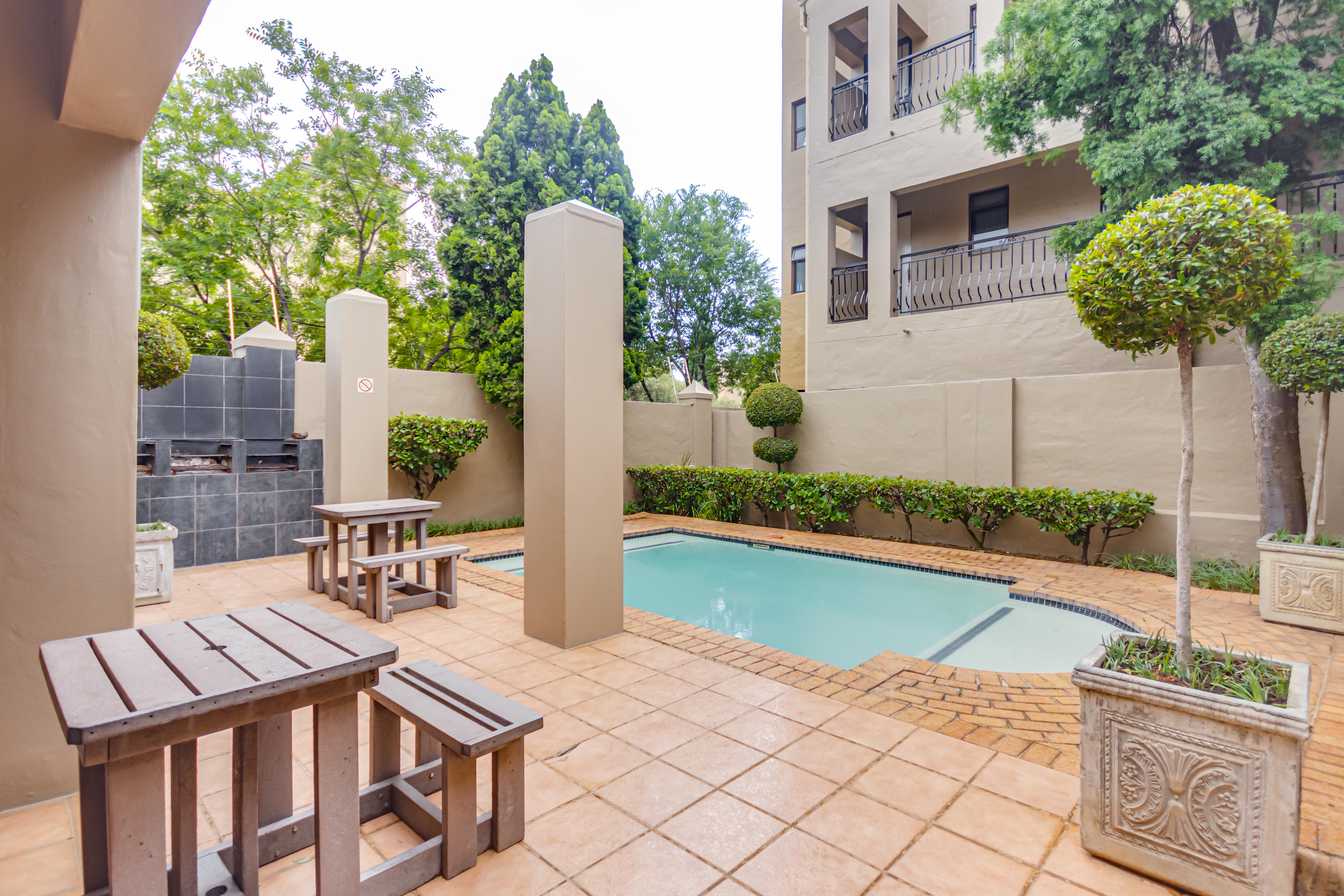 2 Bedroom Property for Sale in Lonehill Gauteng