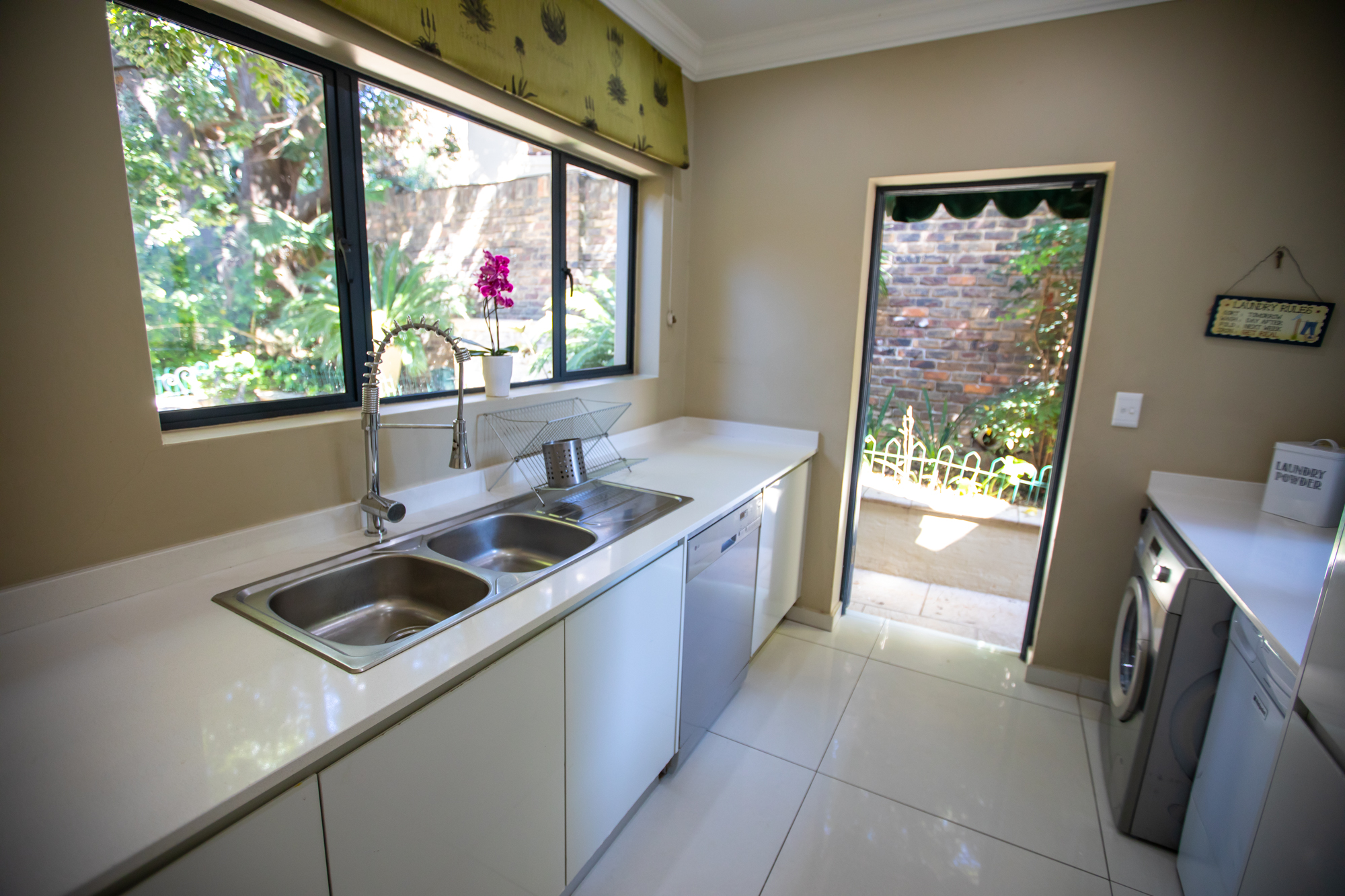 5 Bedroom Property for Sale in River Club Gauteng