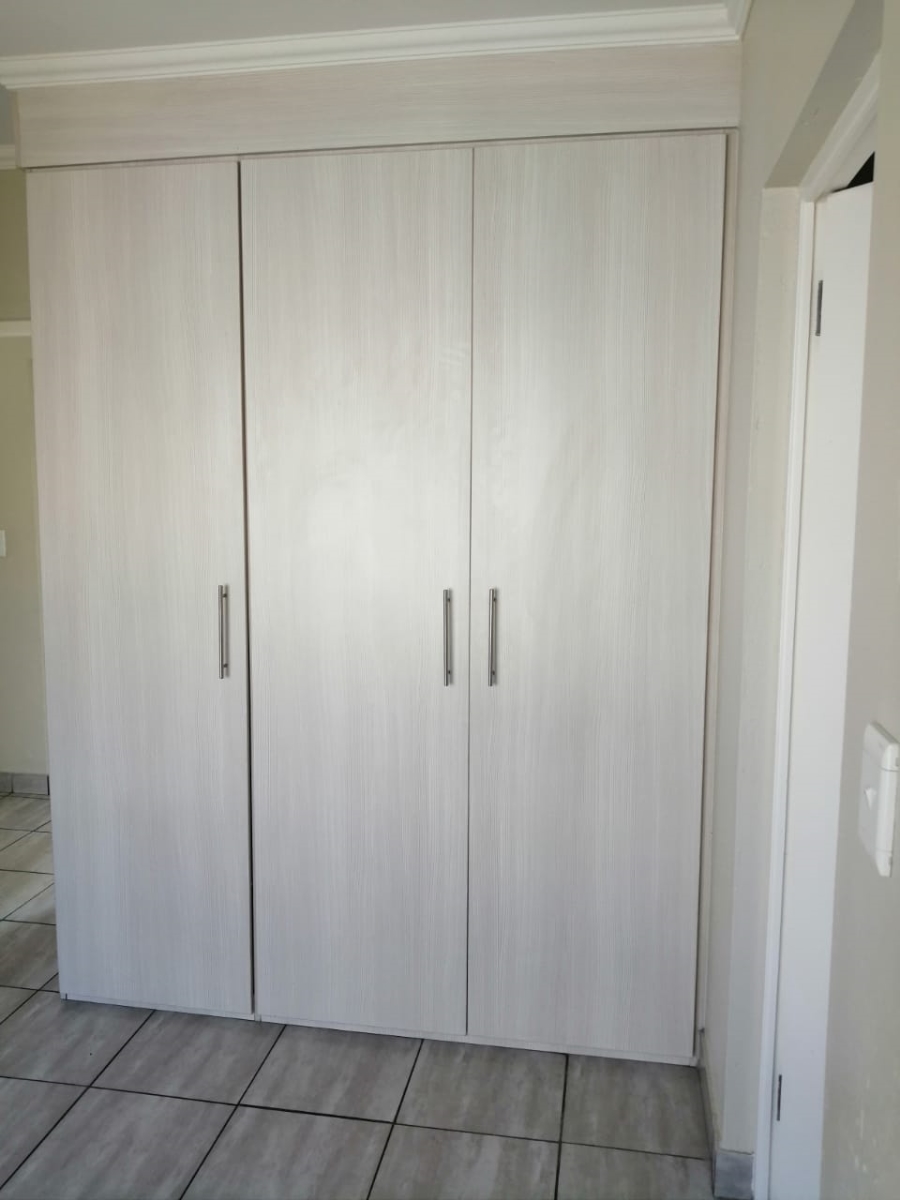 2 Bedroom Property for Sale in Lonehill Gauteng