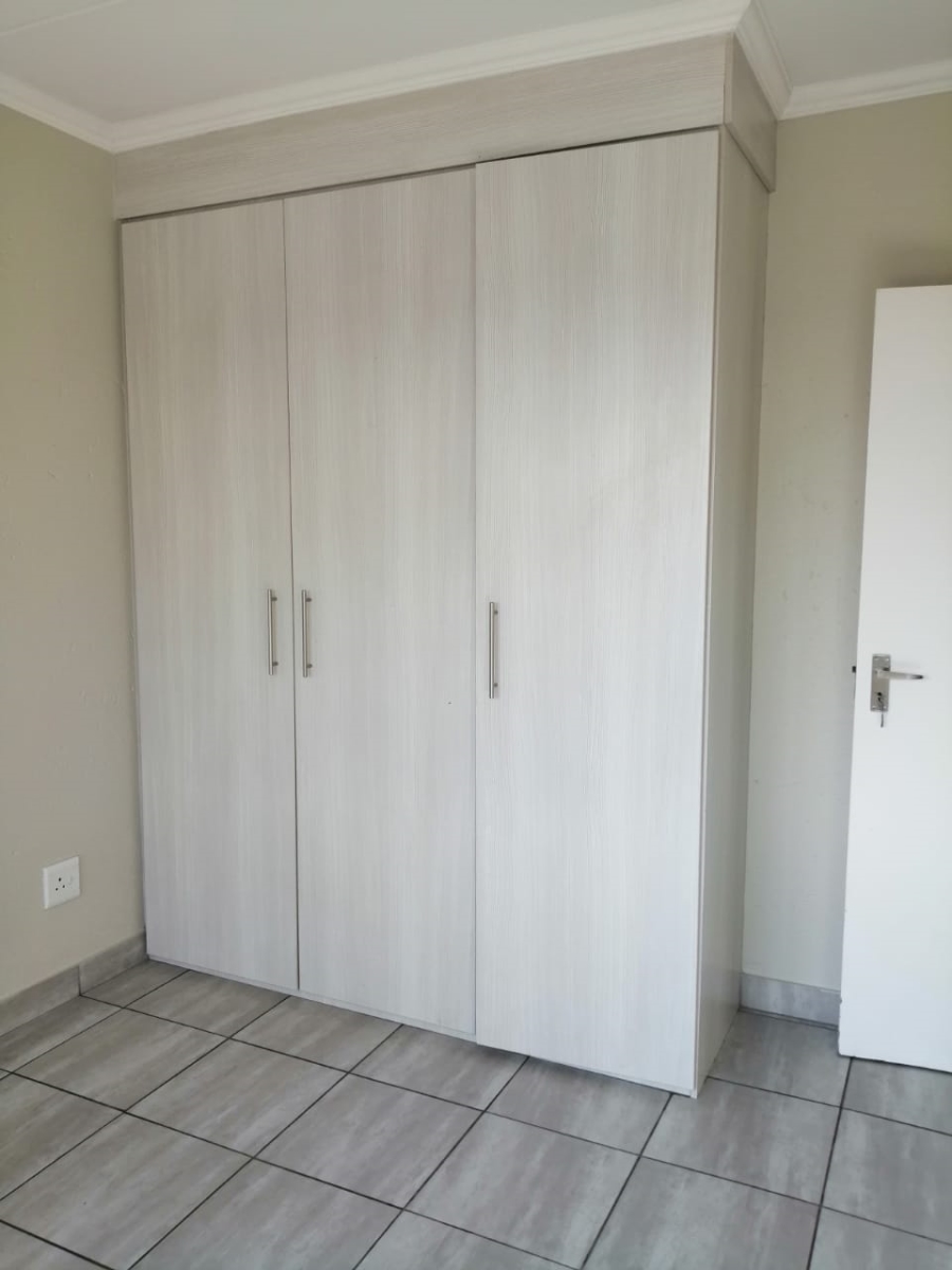 2 Bedroom Property for Sale in Lonehill Gauteng