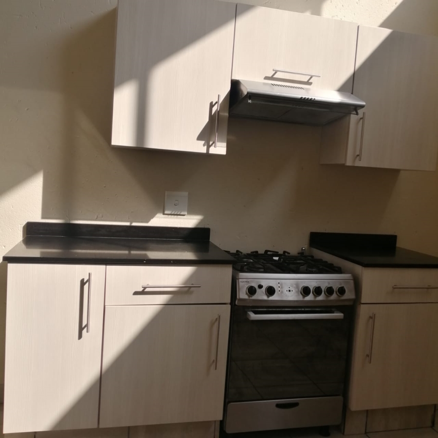 2 Bedroom Property for Sale in Lonehill Gauteng