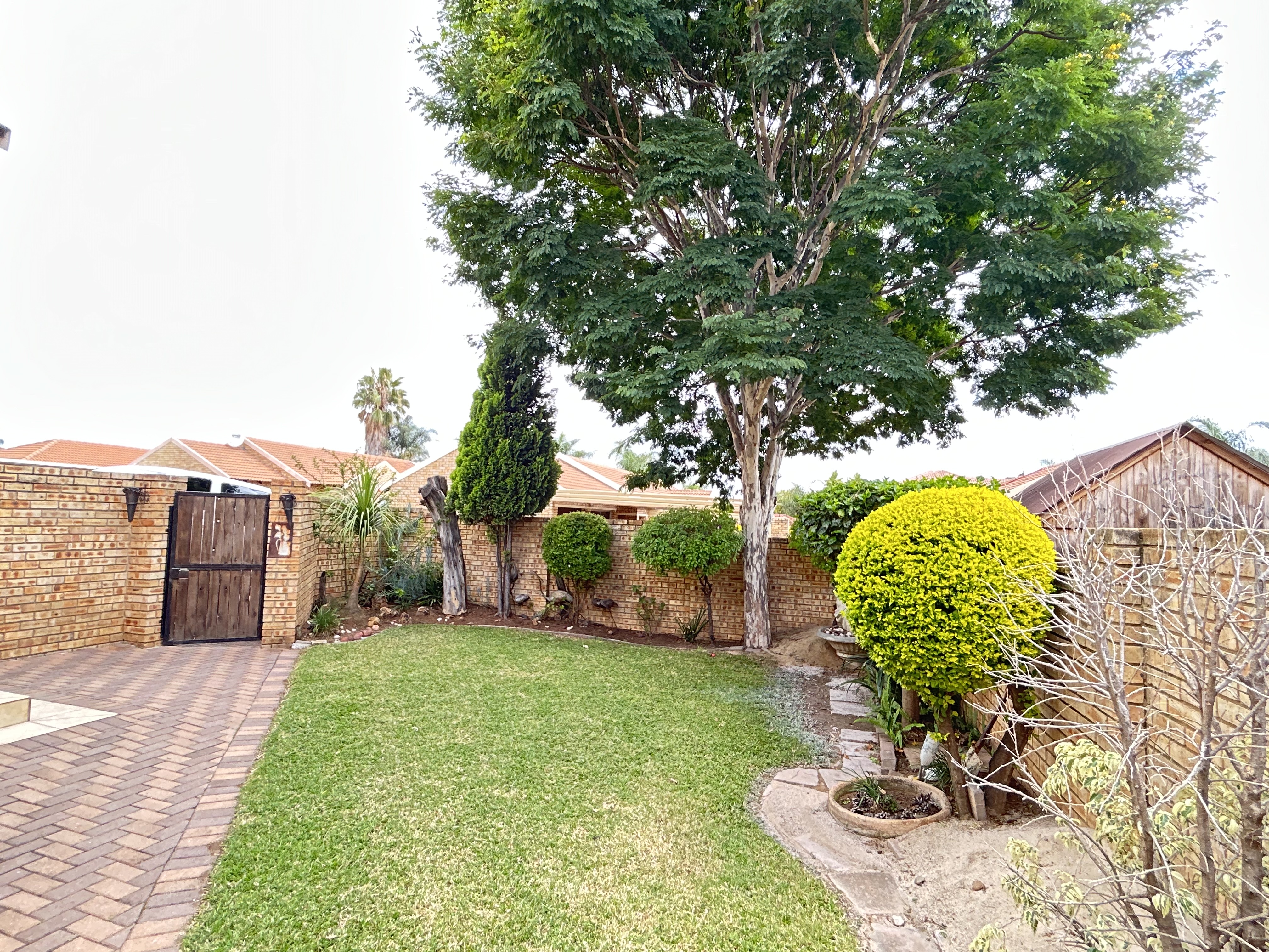 3 Bedroom Property for Sale in Thatchfield Cresent Gauteng