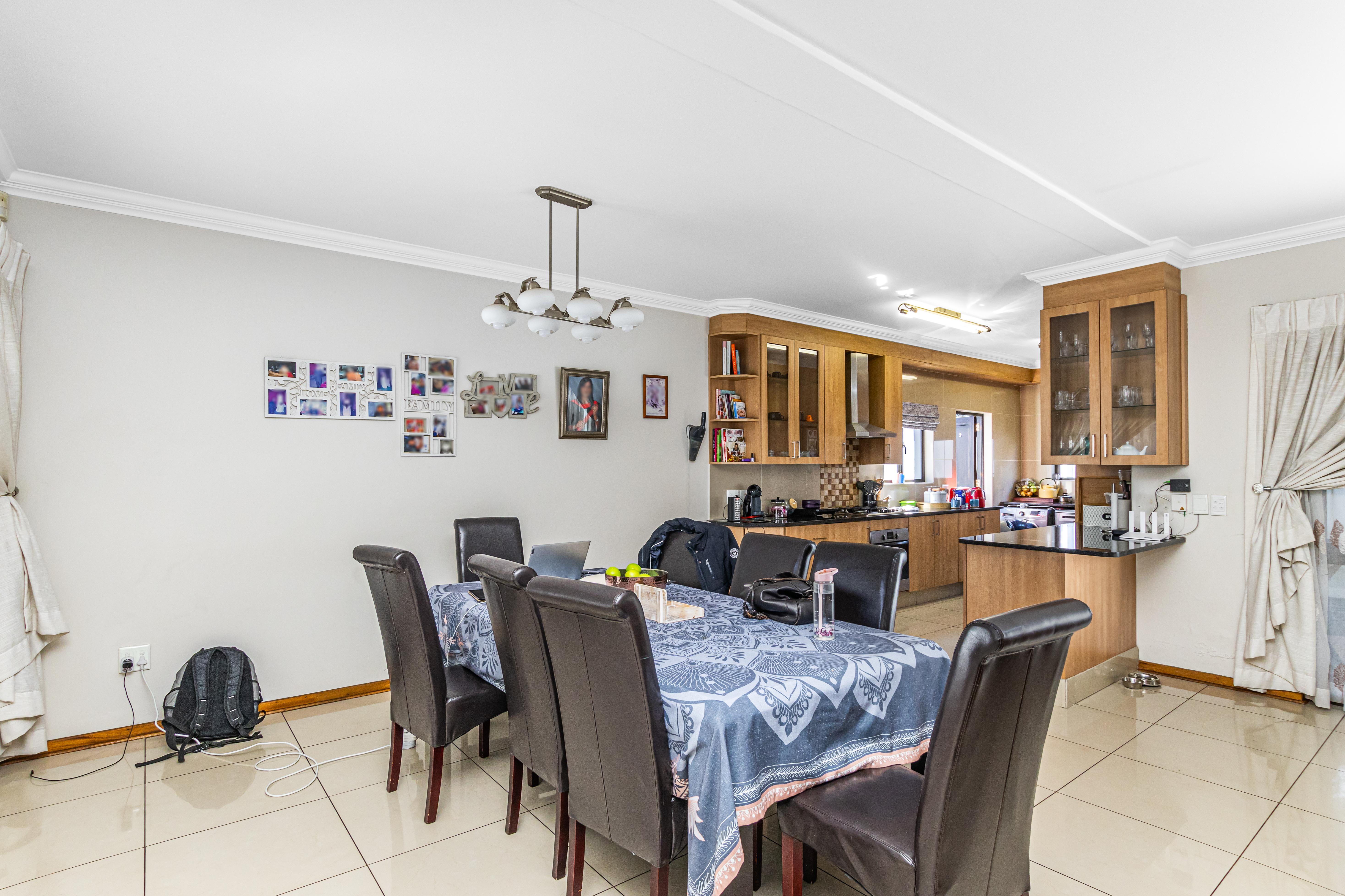 5 Bedroom Property for Sale in Kyalami Glen Estate Gauteng