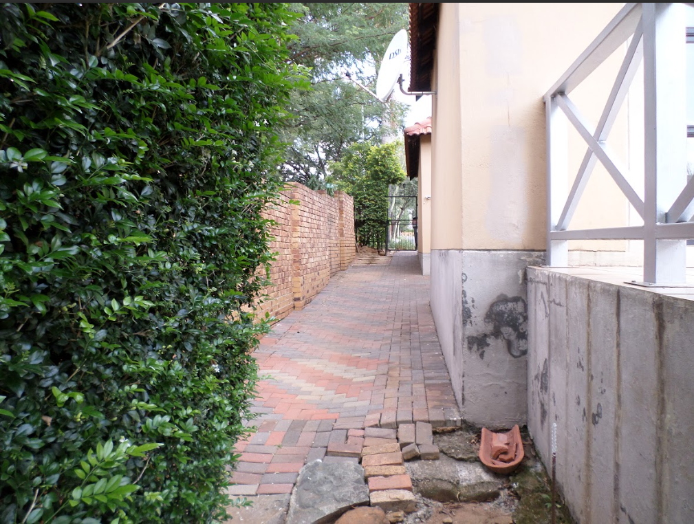 To Let 4 Bedroom Property for Rent in Emerald Estate Gauteng