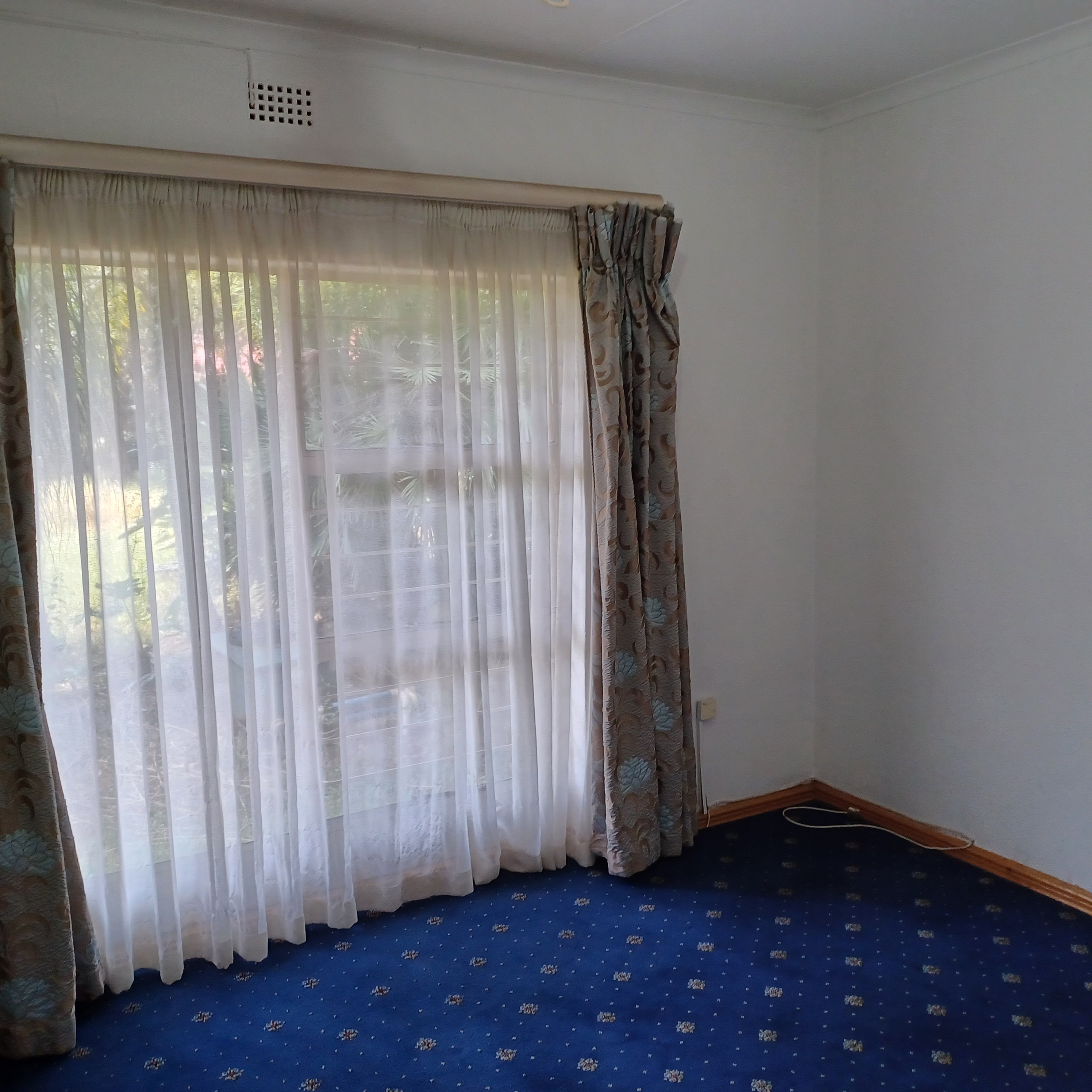 6 Bedroom Property for Sale in Gallo Manor Gauteng