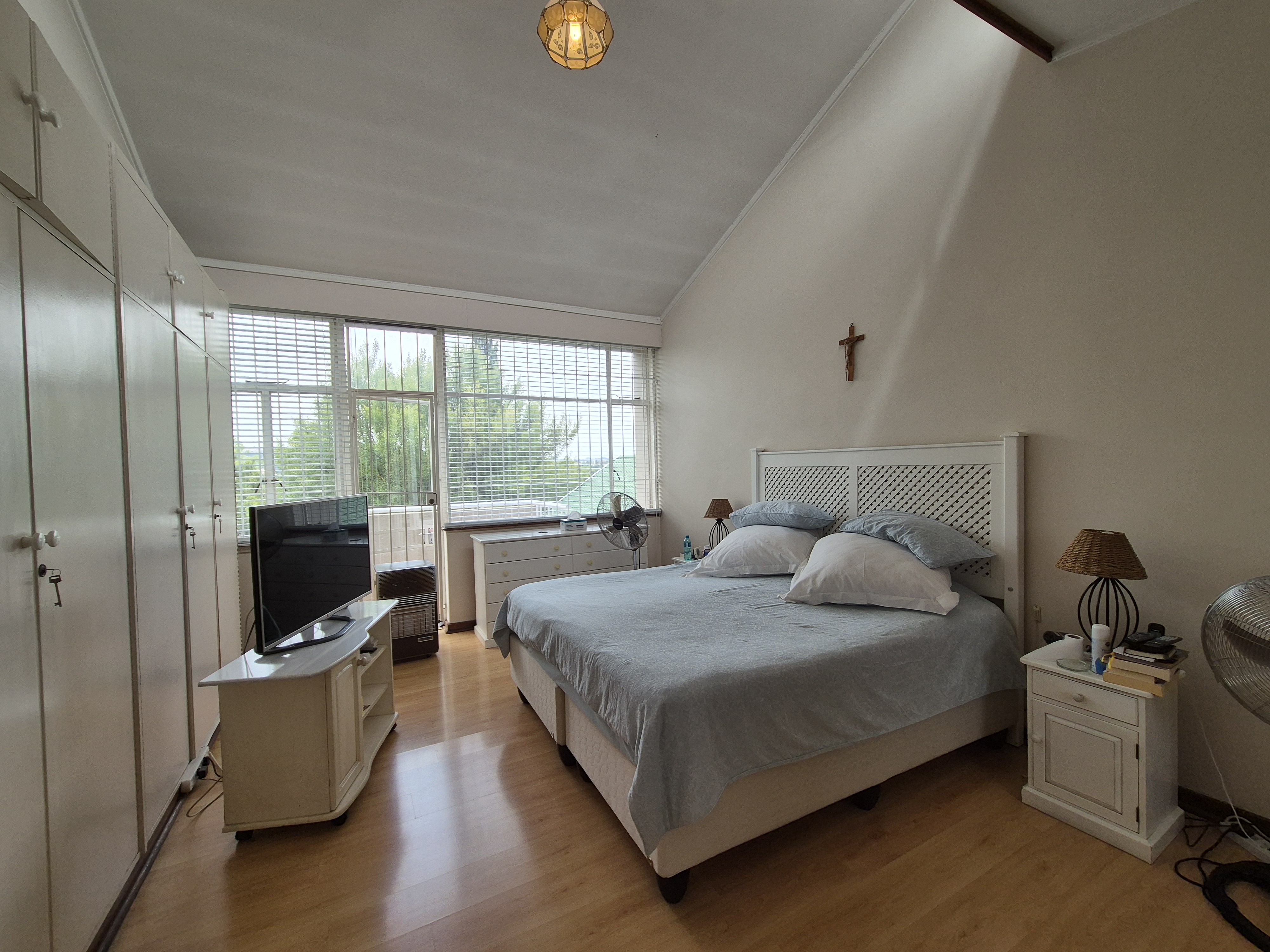 6 Bedroom Property for Sale in Dunvegan Gauteng