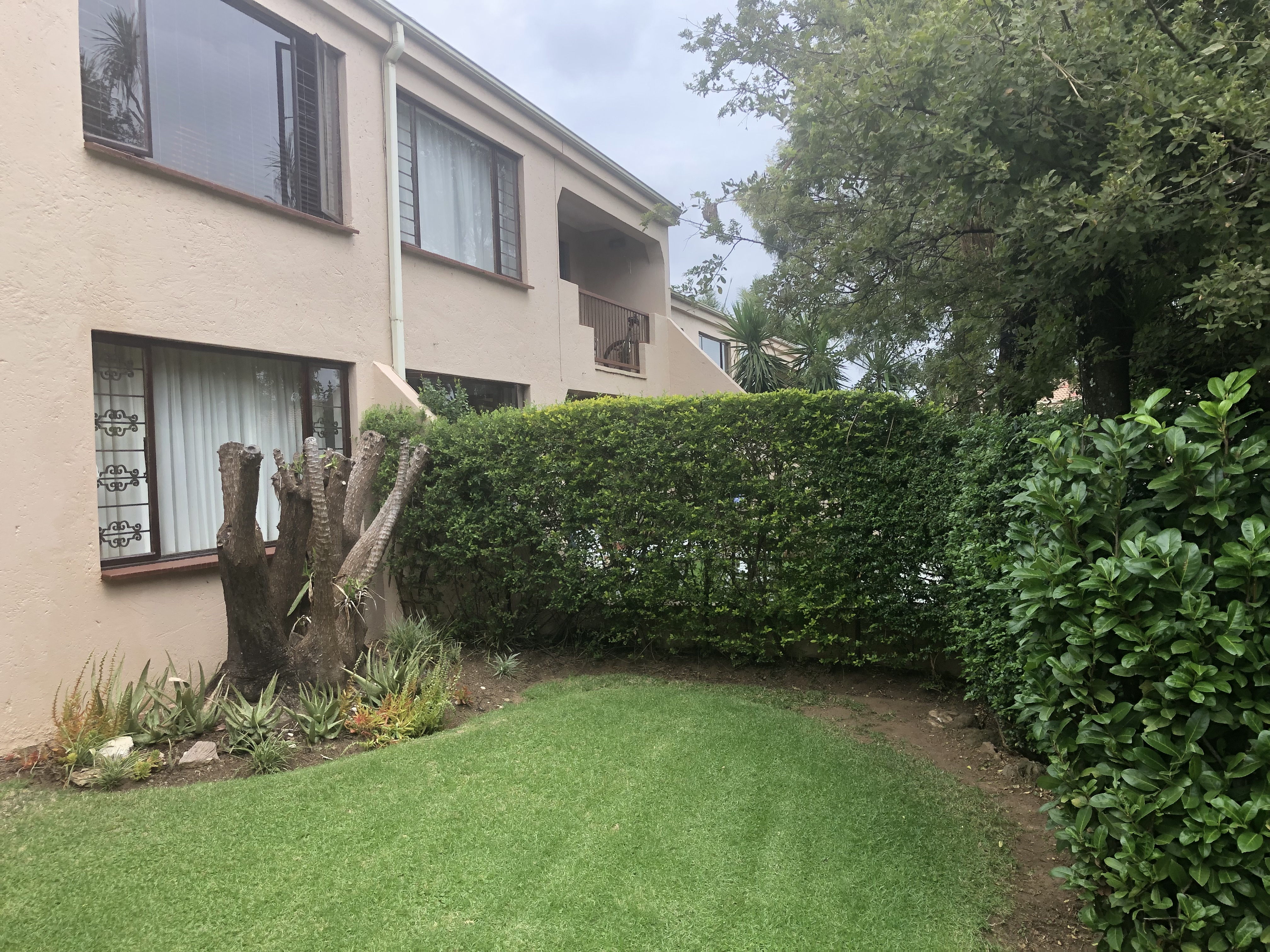 2 Bedroom Property for Sale in Sunninghill Gauteng